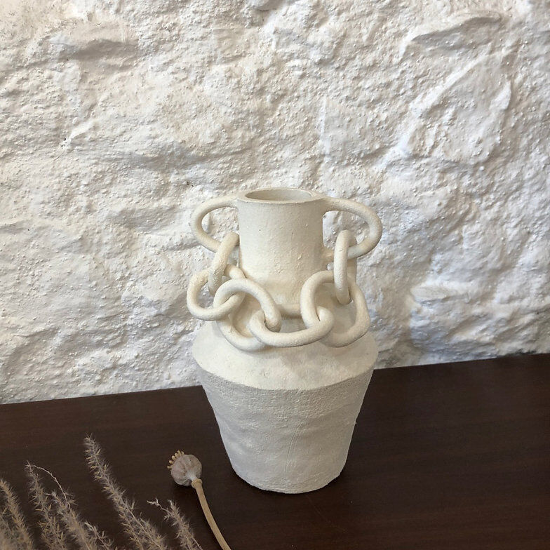 White chain vase - Cassandre Bouilly