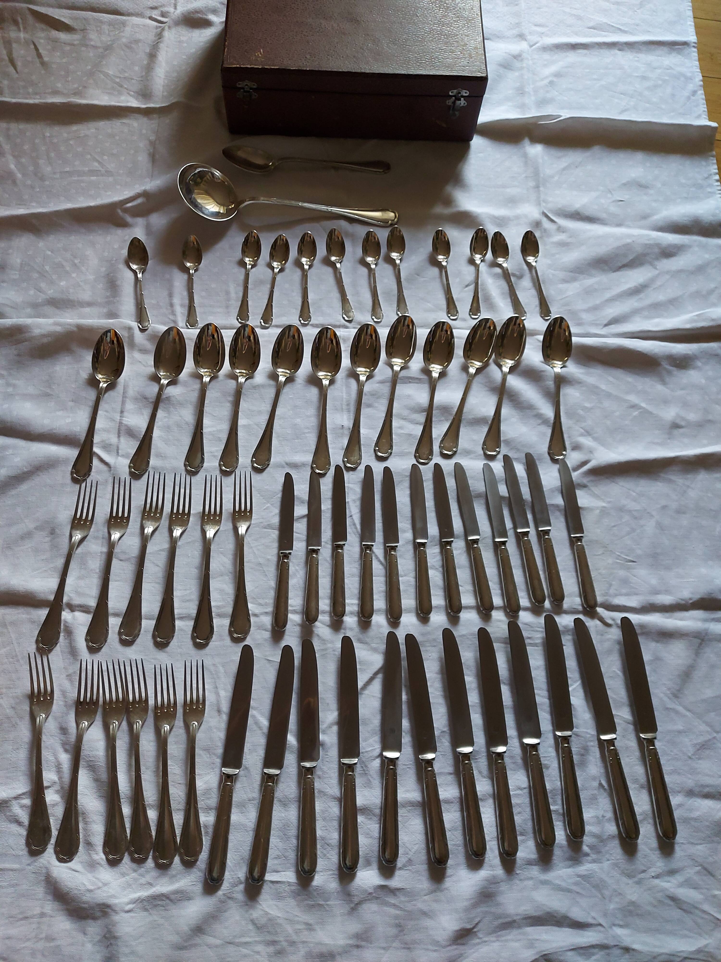 Ercuis housewife, 62 pieces in a box