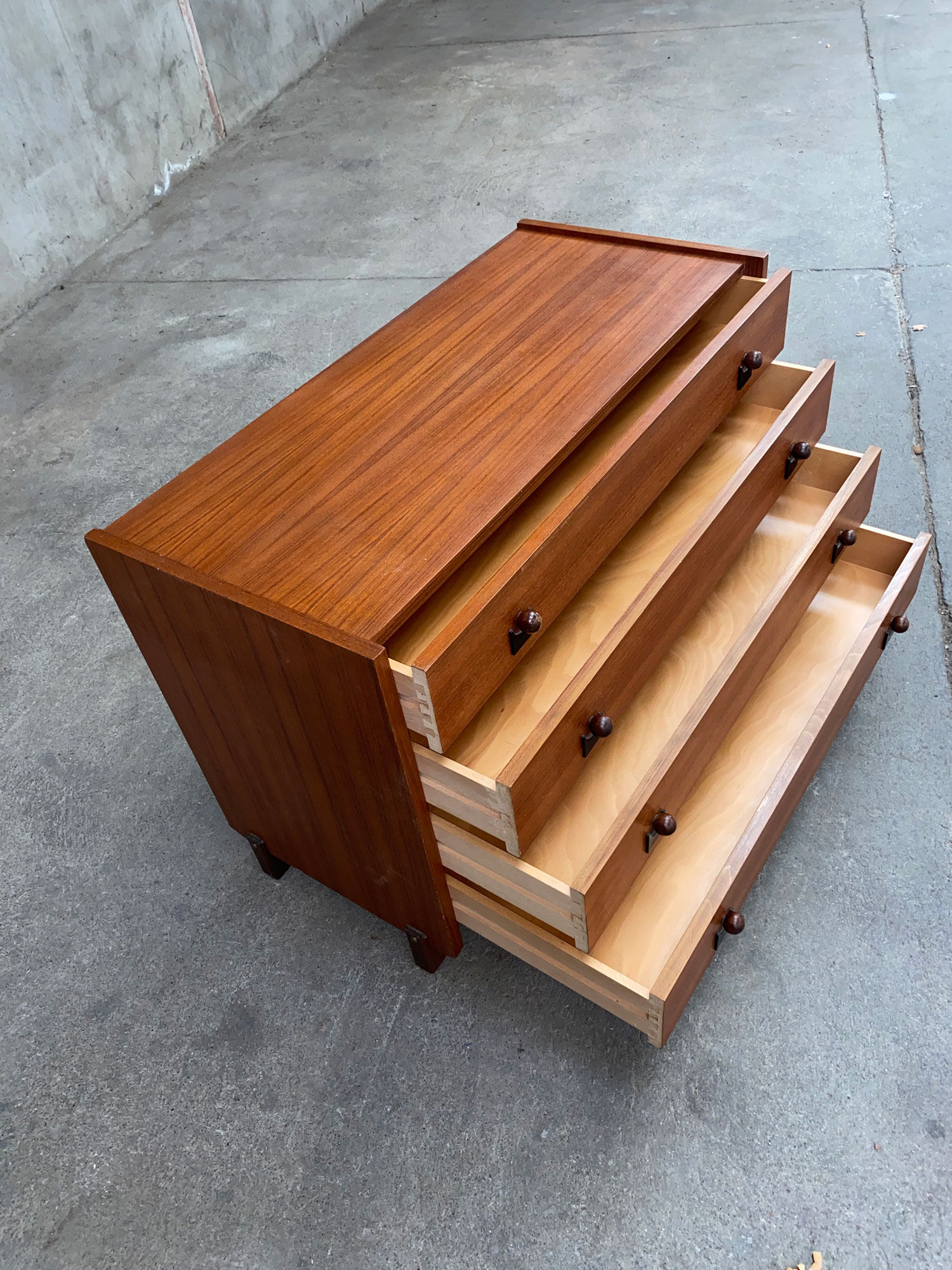 Italian teak chest of drawers year 50