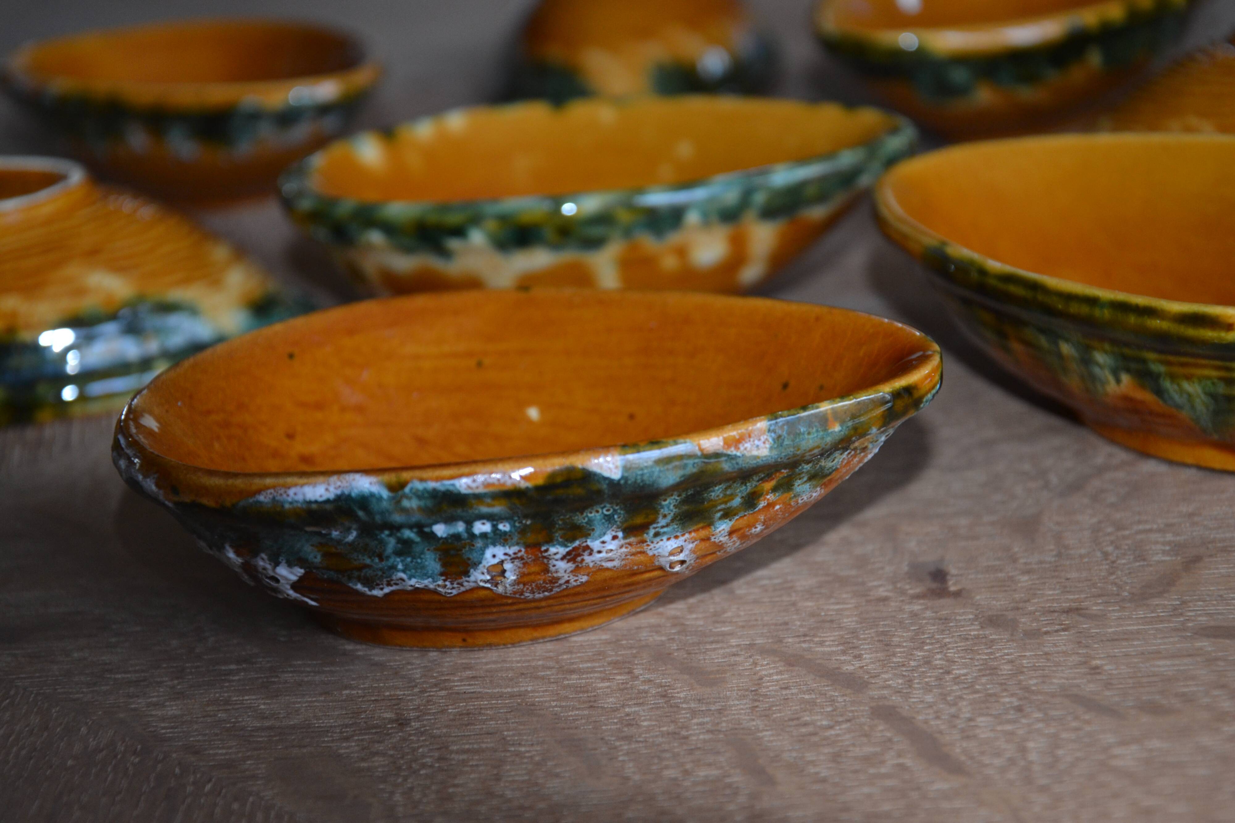 8 ceramic avocado bowls from Sars Poteries
