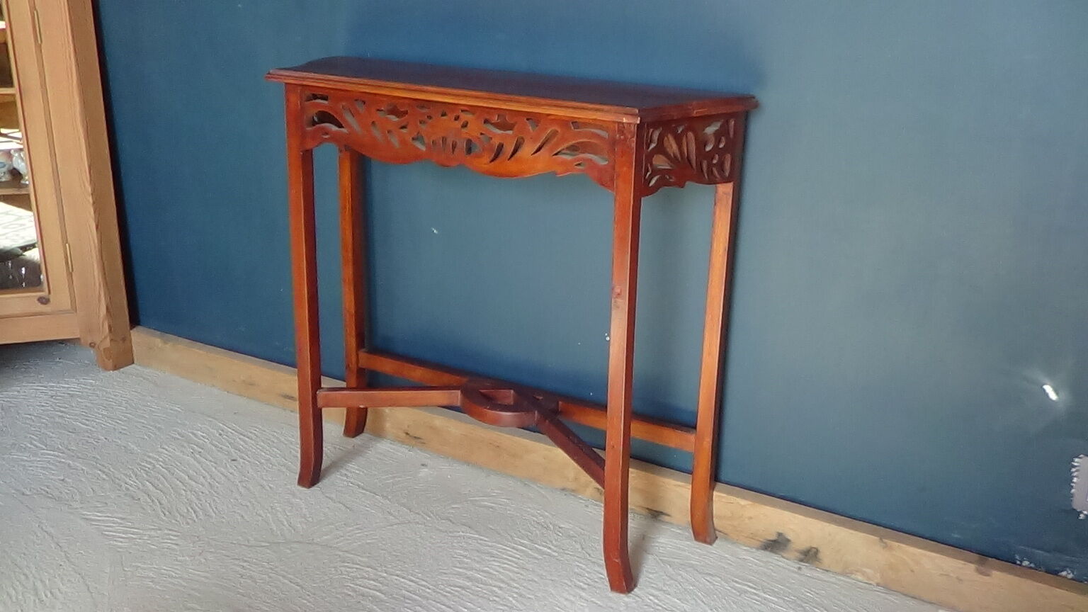 Console table