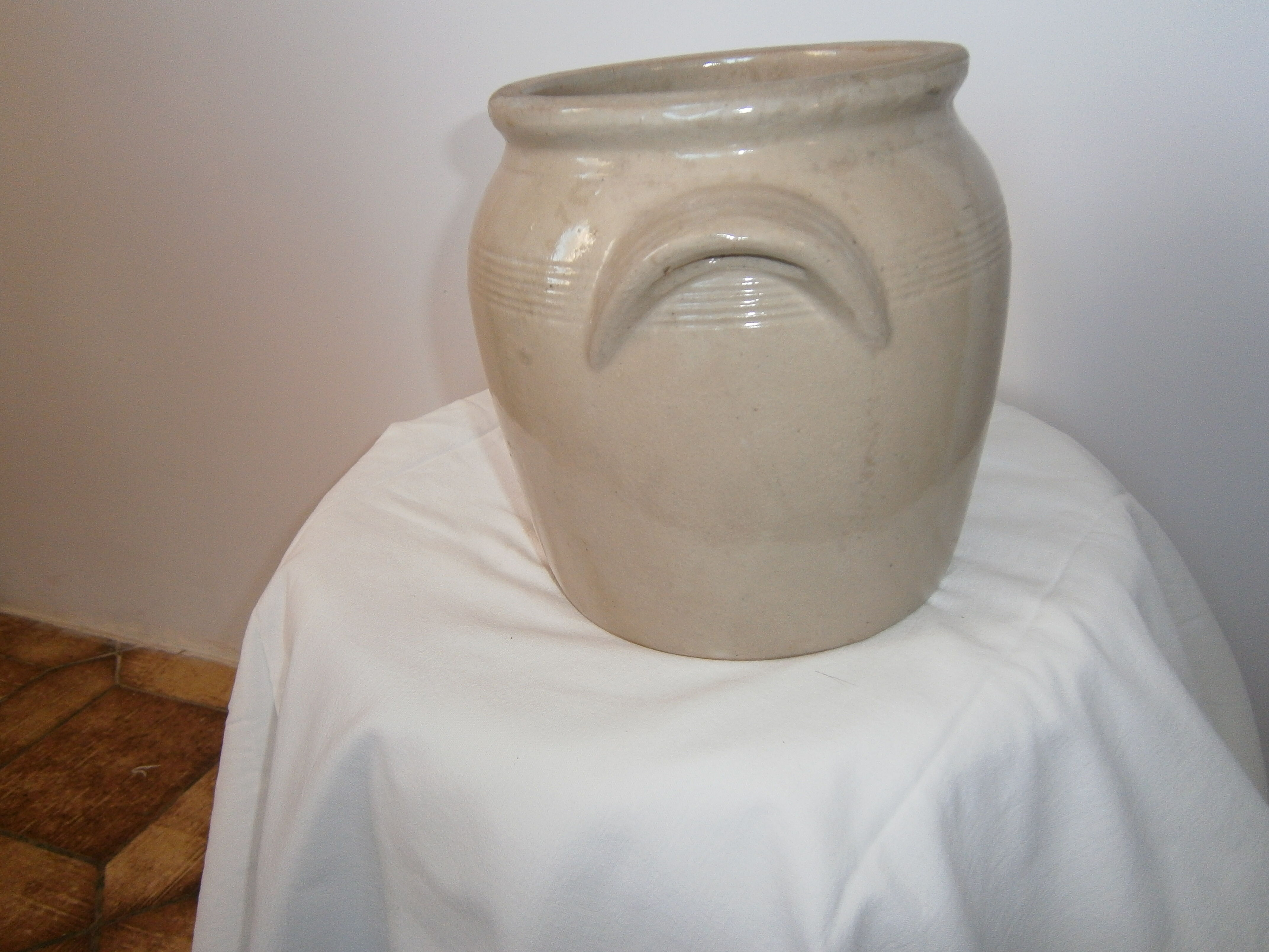 Sandstone pot