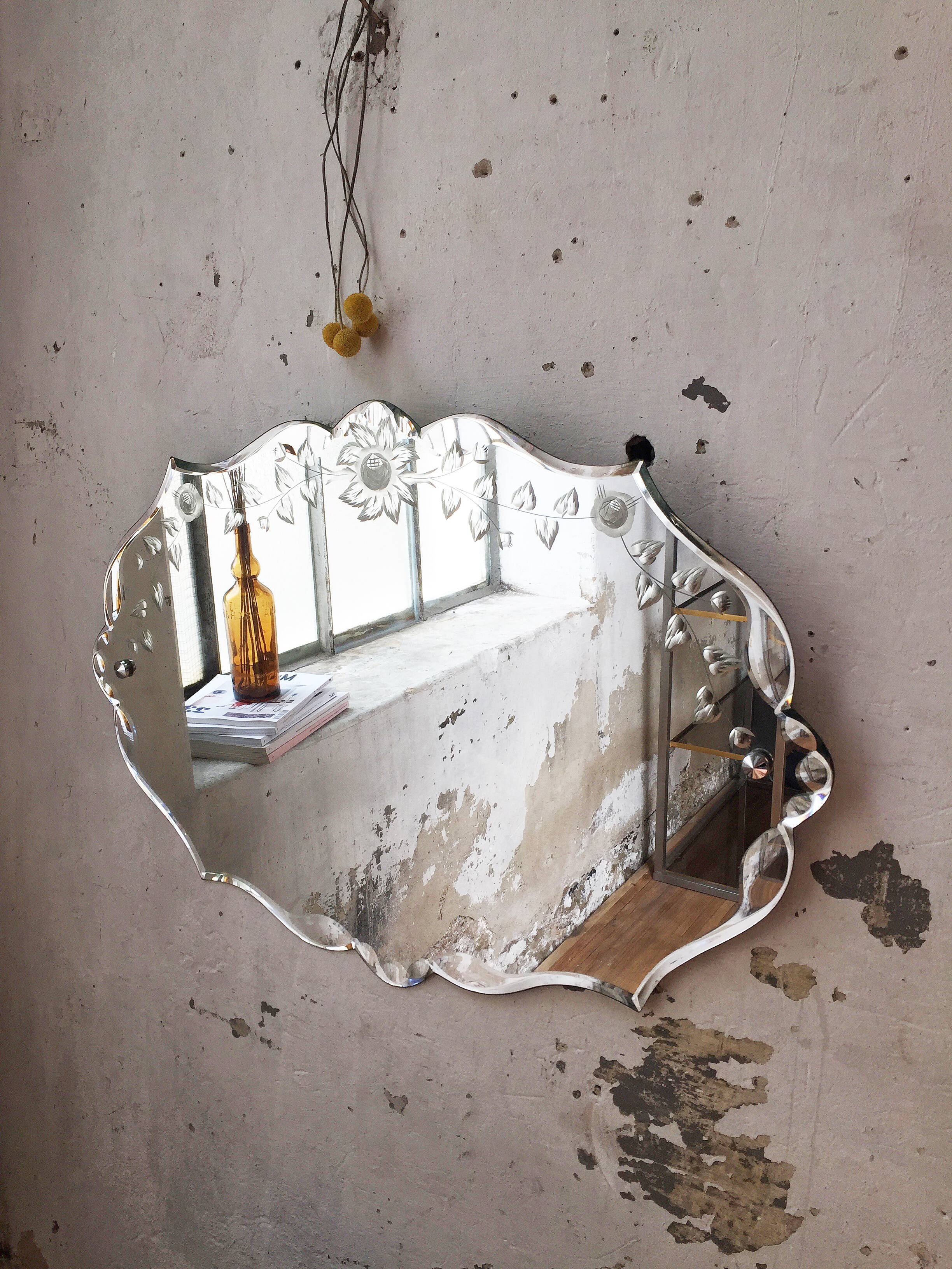 Beveled mirror 50s flowery 82 x 56 cm