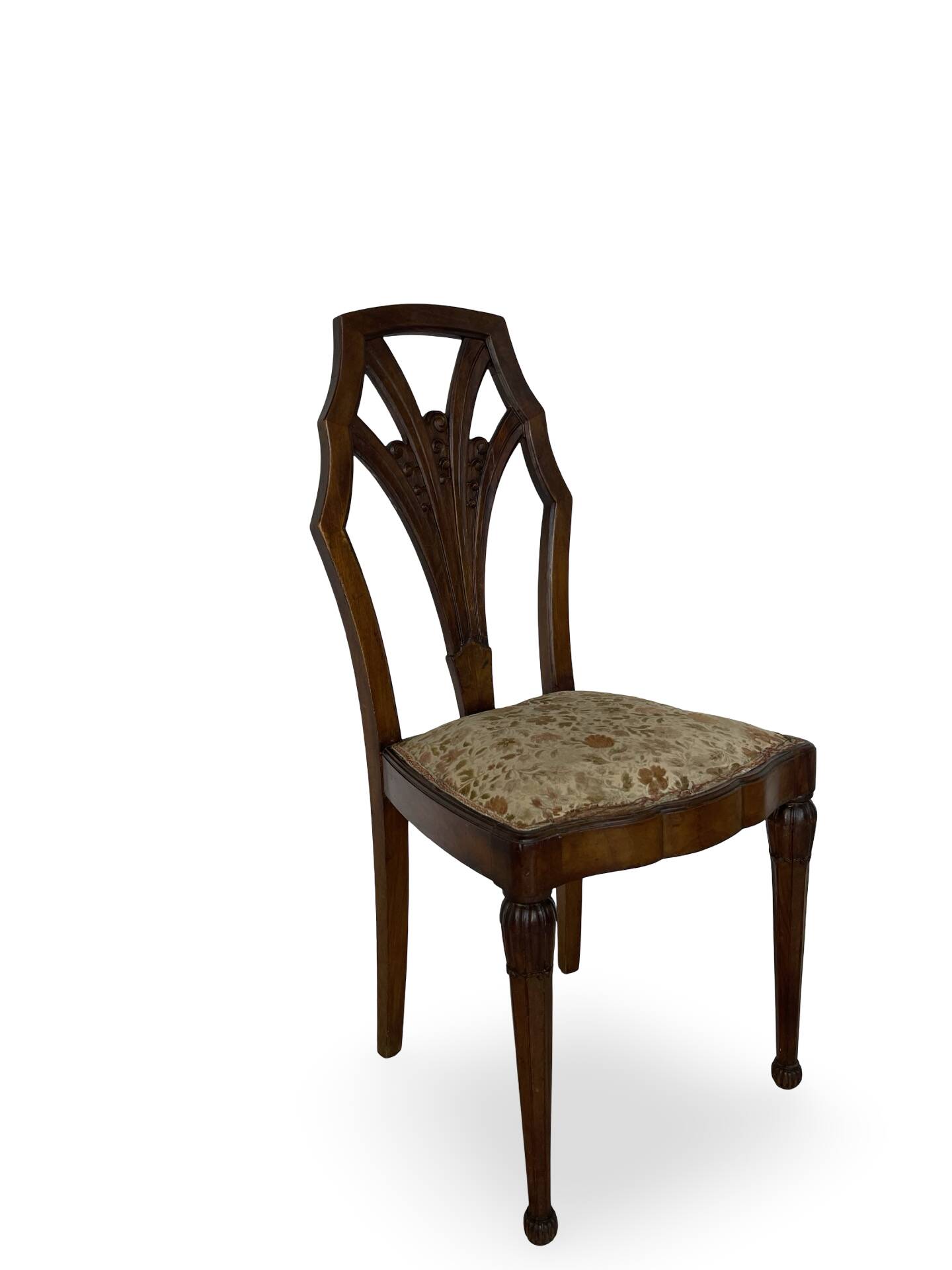 Ensemble de 6 chaises de salle à manger en noyer sculpté Art Déco, années 1920/1930