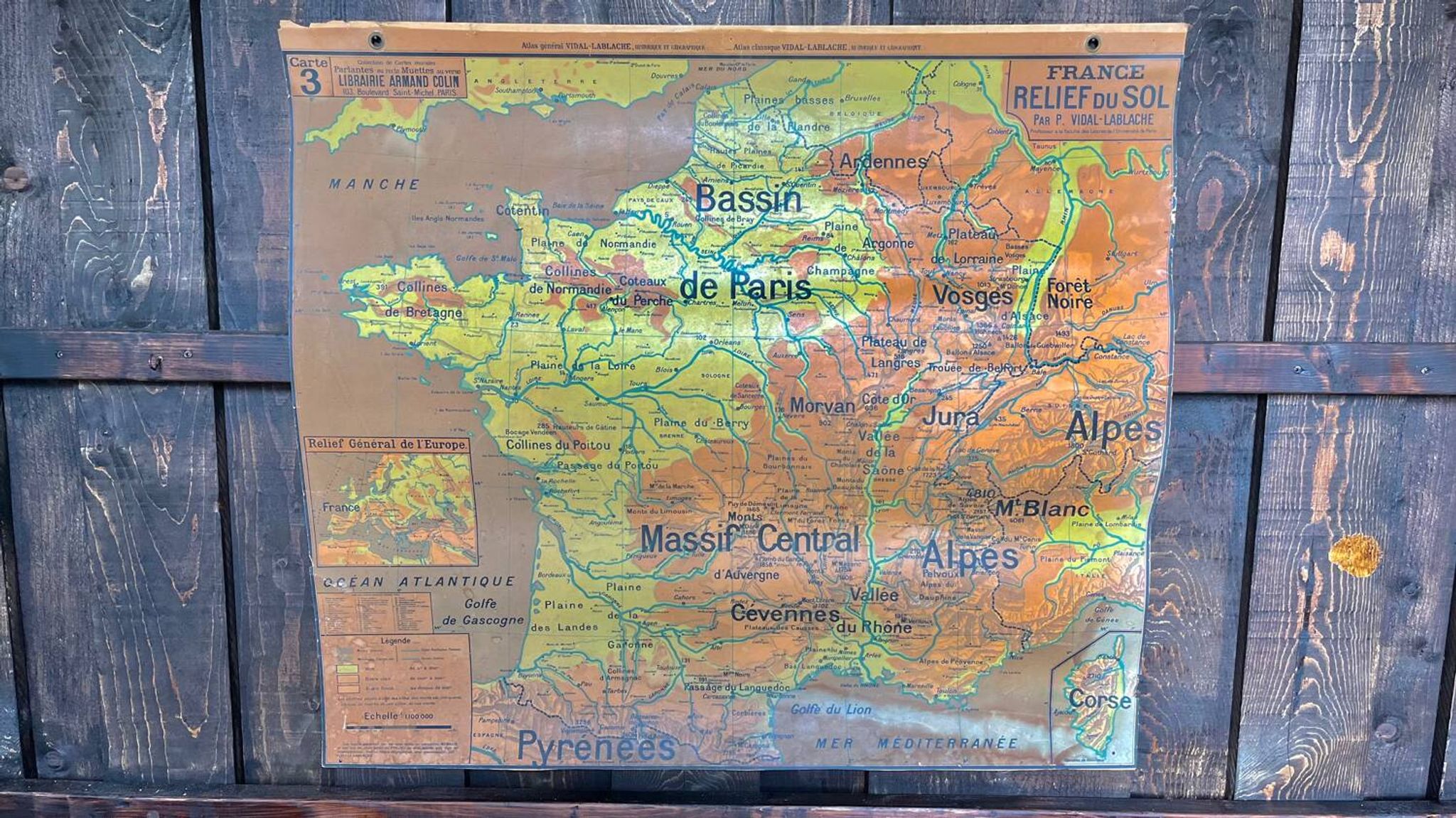 Ancienne carte de France scolaire en carton