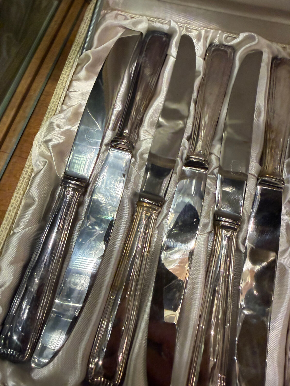 Box of 12 silver-plated knives