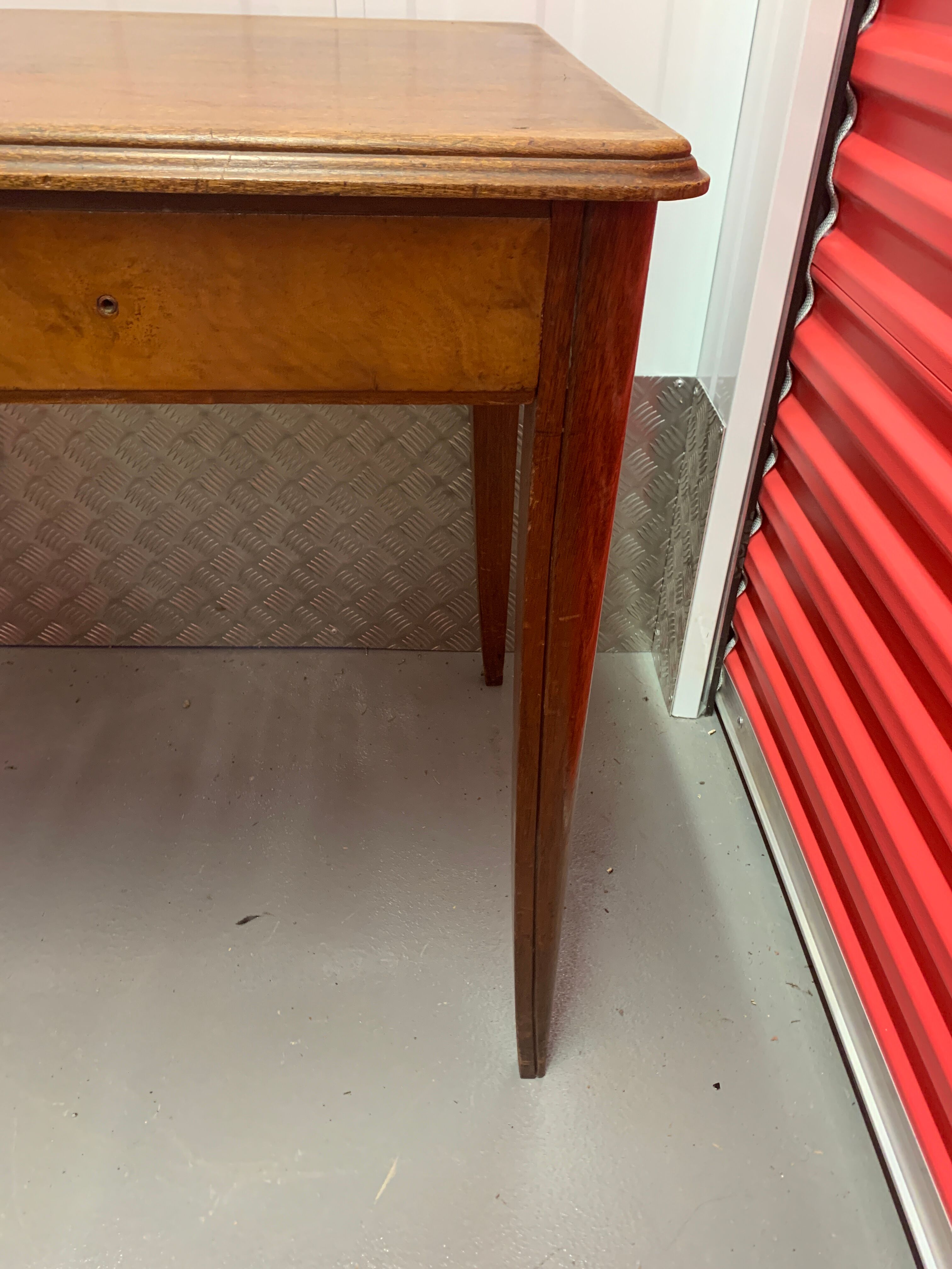 Table with compass feet