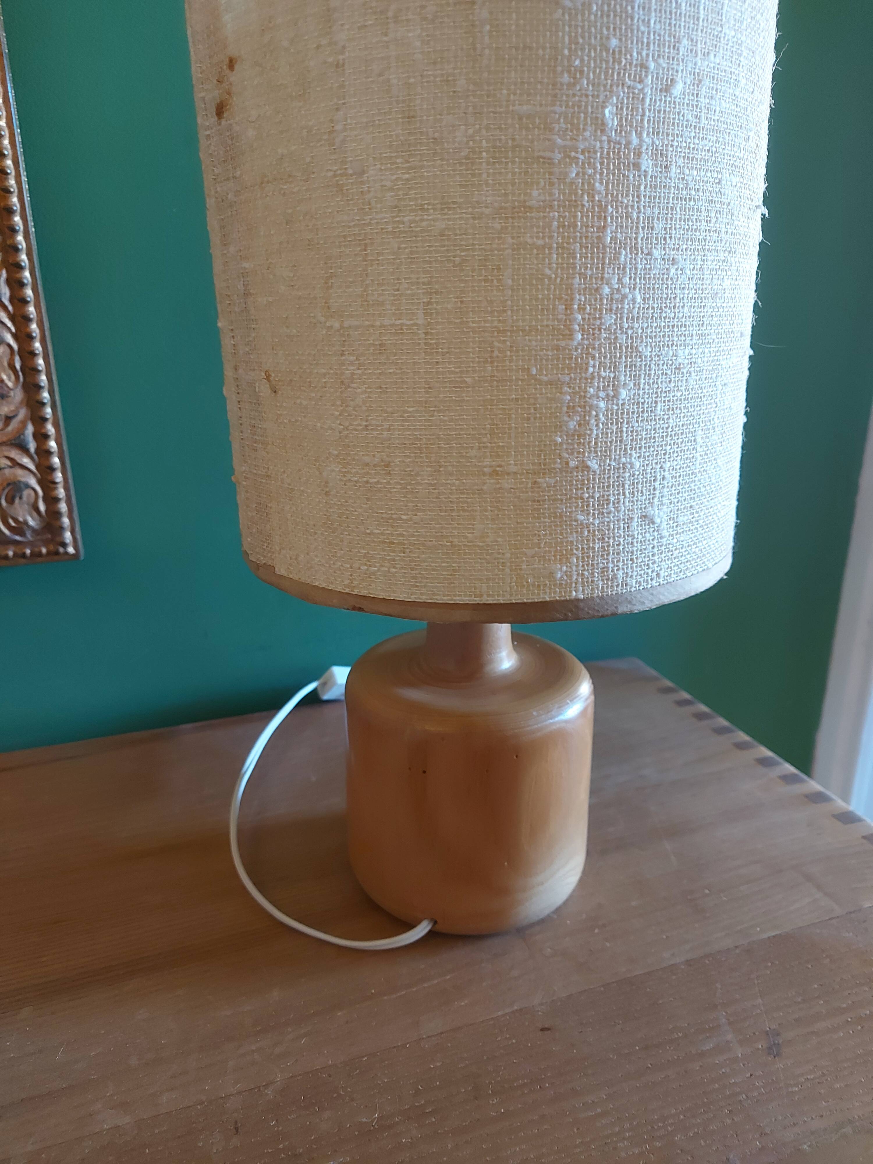 VINTAGE WOODEN TABLE LAMP