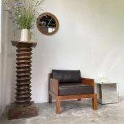 Fauteuil moderniste bois exotique et cuir