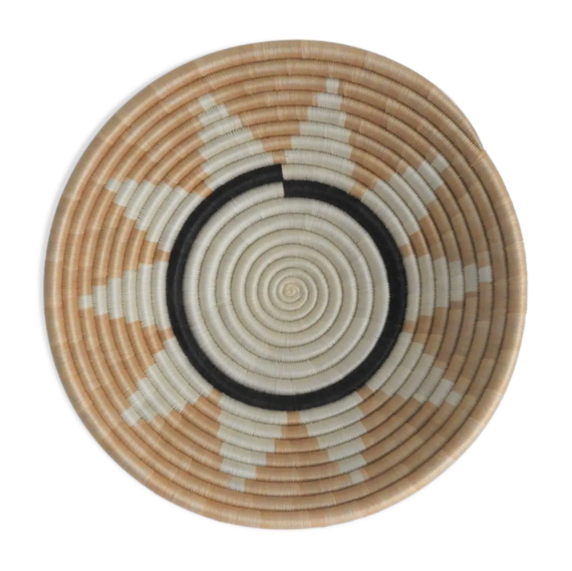 African mural basket