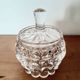 Small pot with chiseled crystal lid
