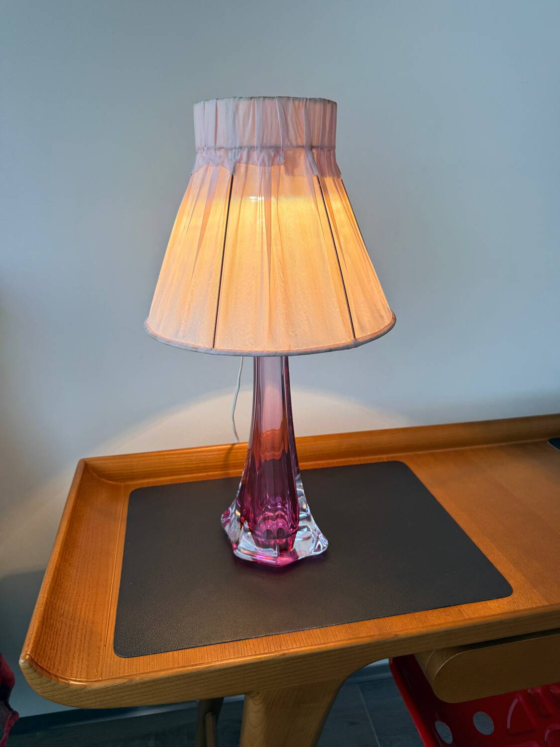 Val Saint Lambert violet lamp