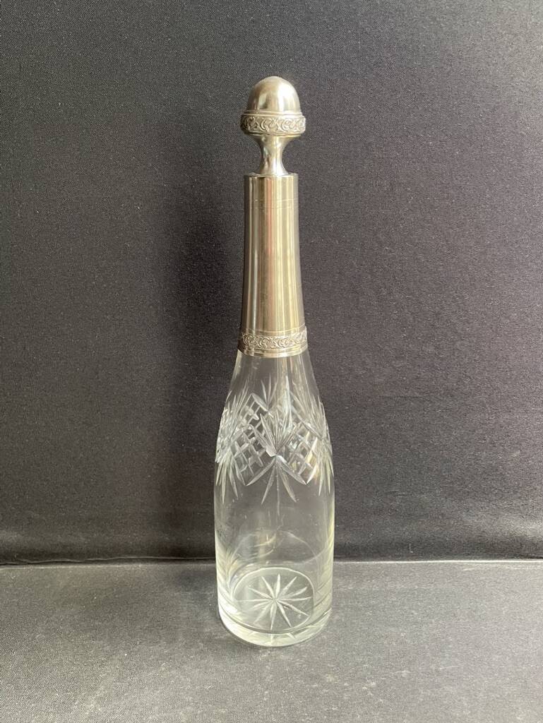 Carafe in cut crystal & silver frame