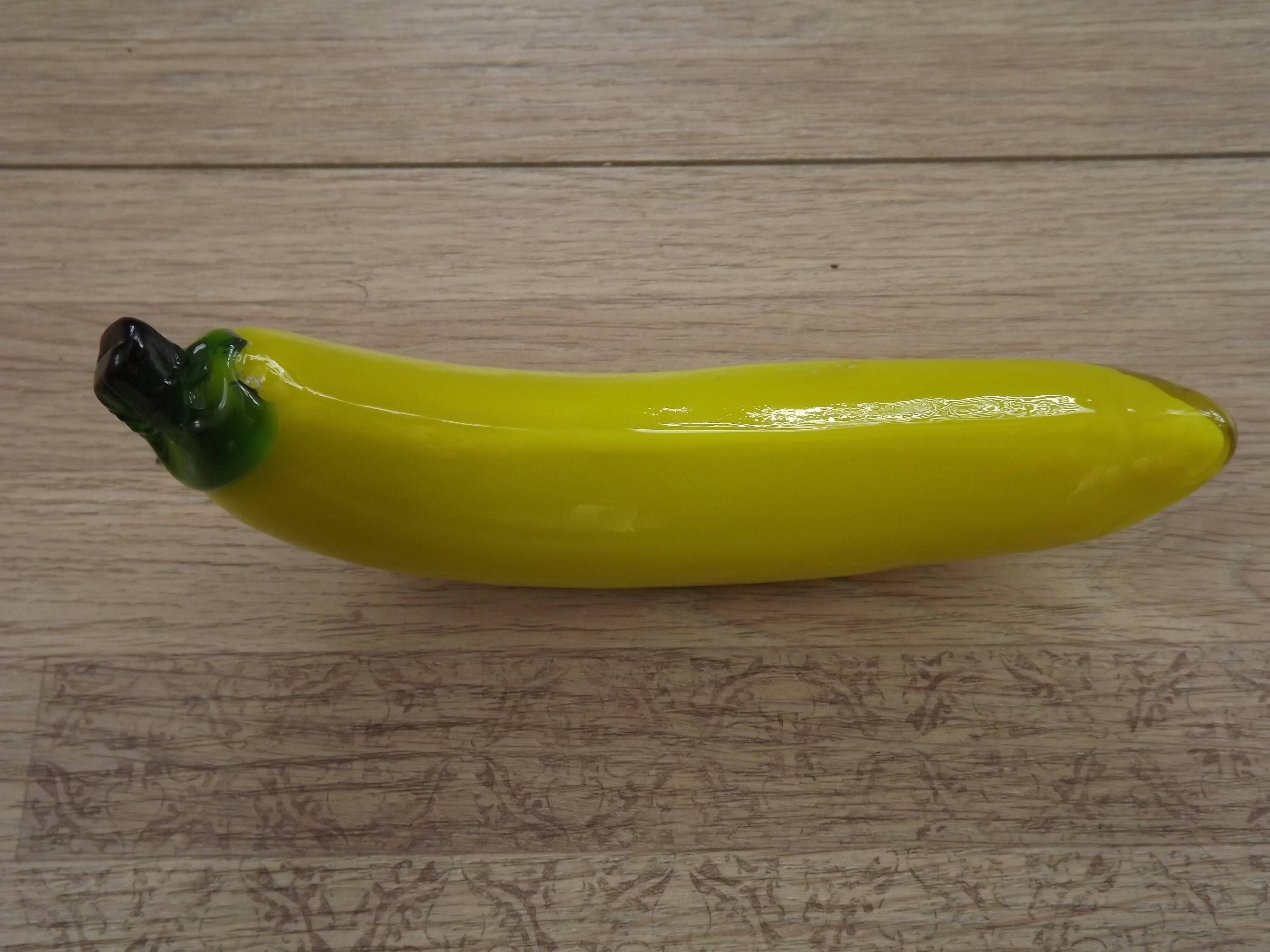 Vintage Murano Glass Fruit In The Shape Of A Yellow Banana 4990