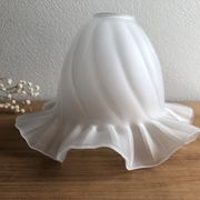 Globe tulip point luminaire