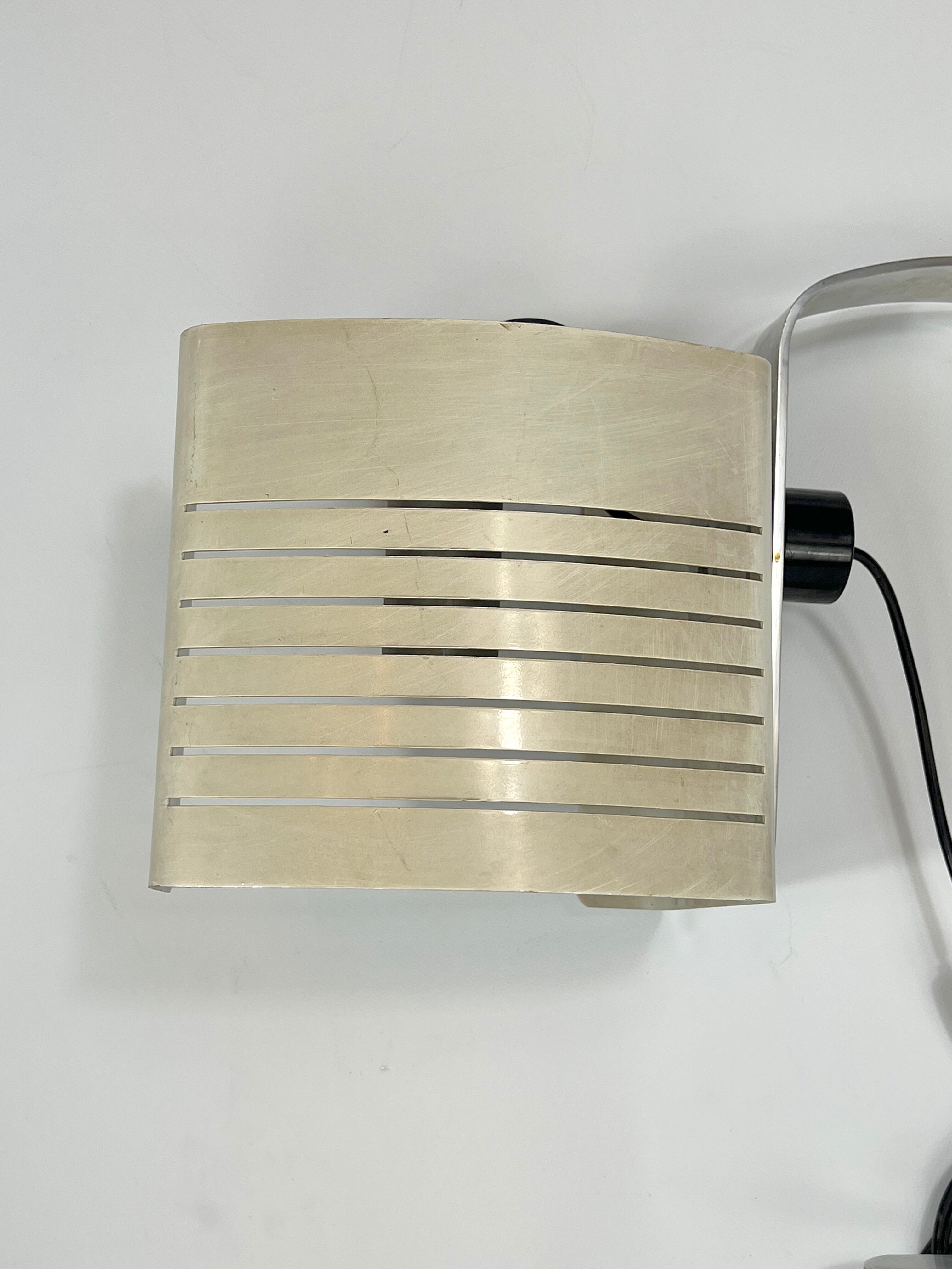 Vintage Italian aluminum and lacquer desk lamp from 60s