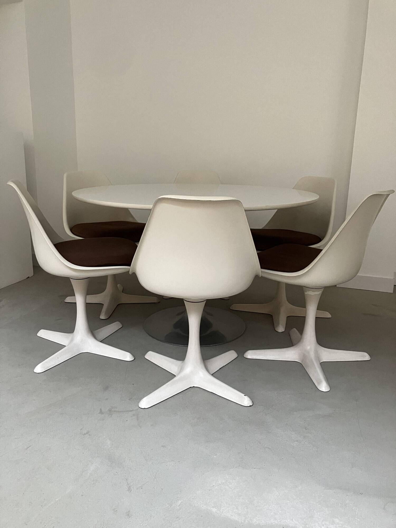 Arkana dining table + 6 chairs Roche Bobois