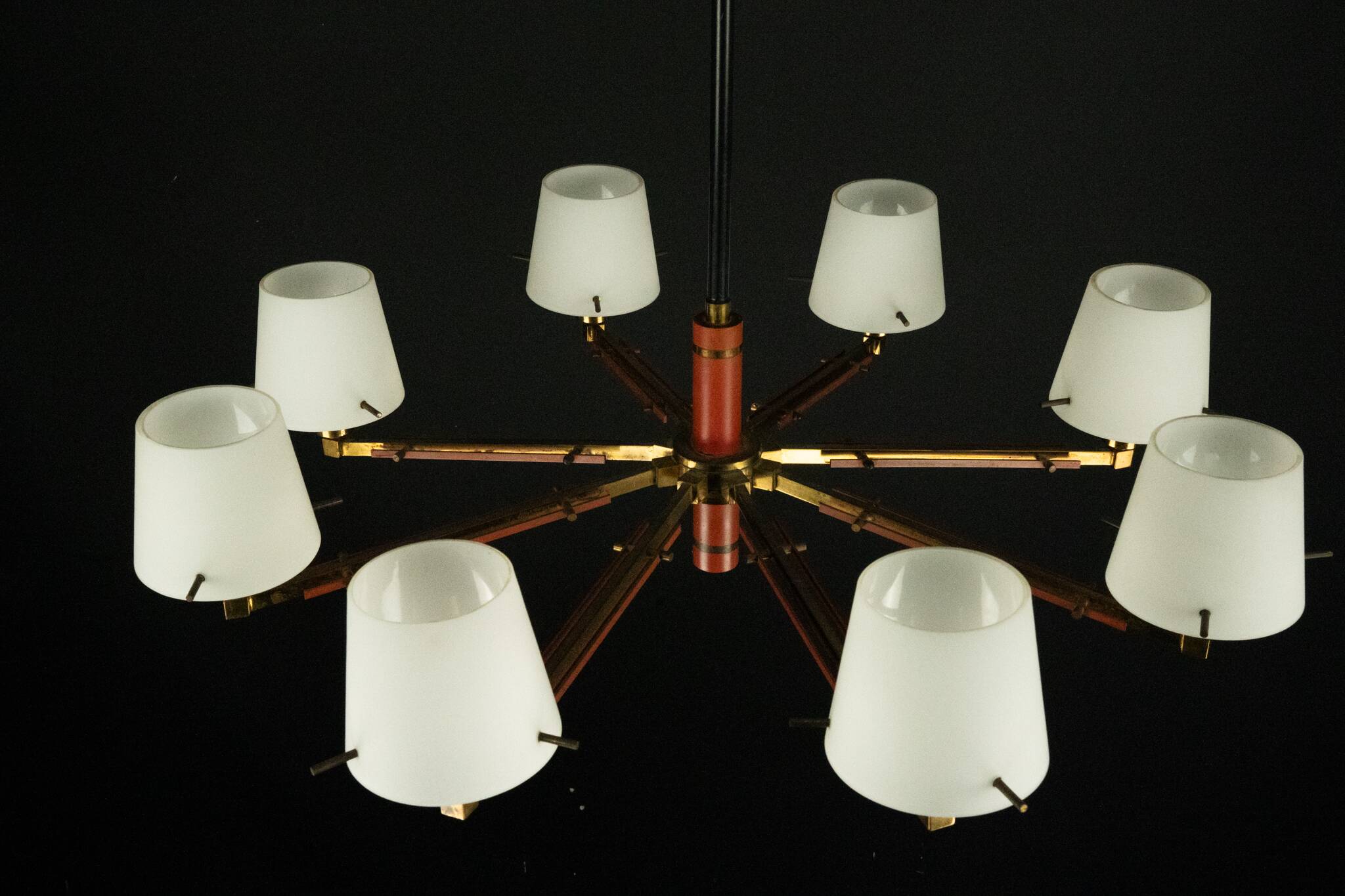 Mid-Century 8 arms Stilnovo chandelier in opaline, brass and red lacquer.
