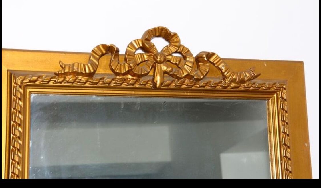 Rectangle mirror with knot