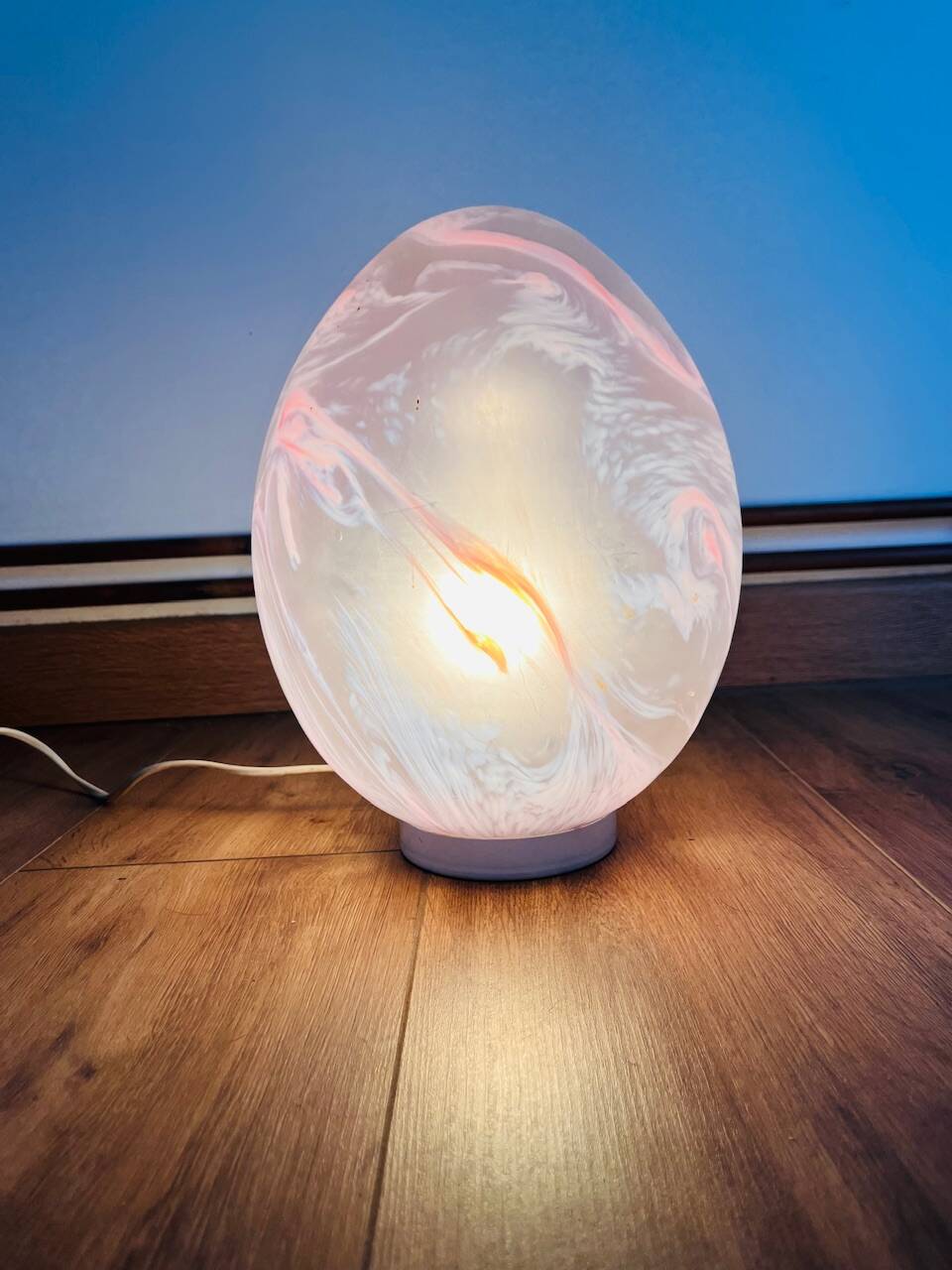 Vianne blown glass egg lamp