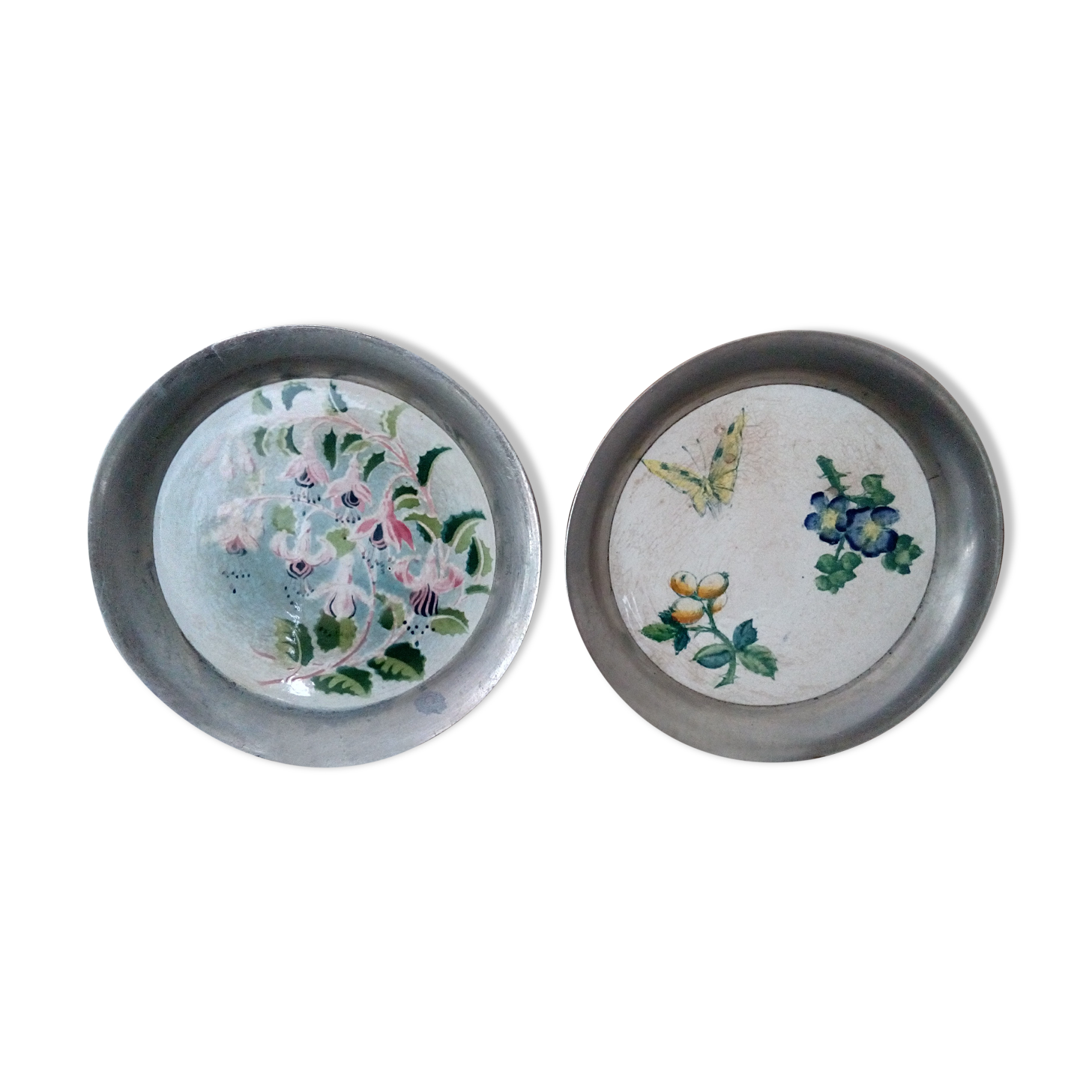Duo of sub bouteilles or metal and ceramic coasters