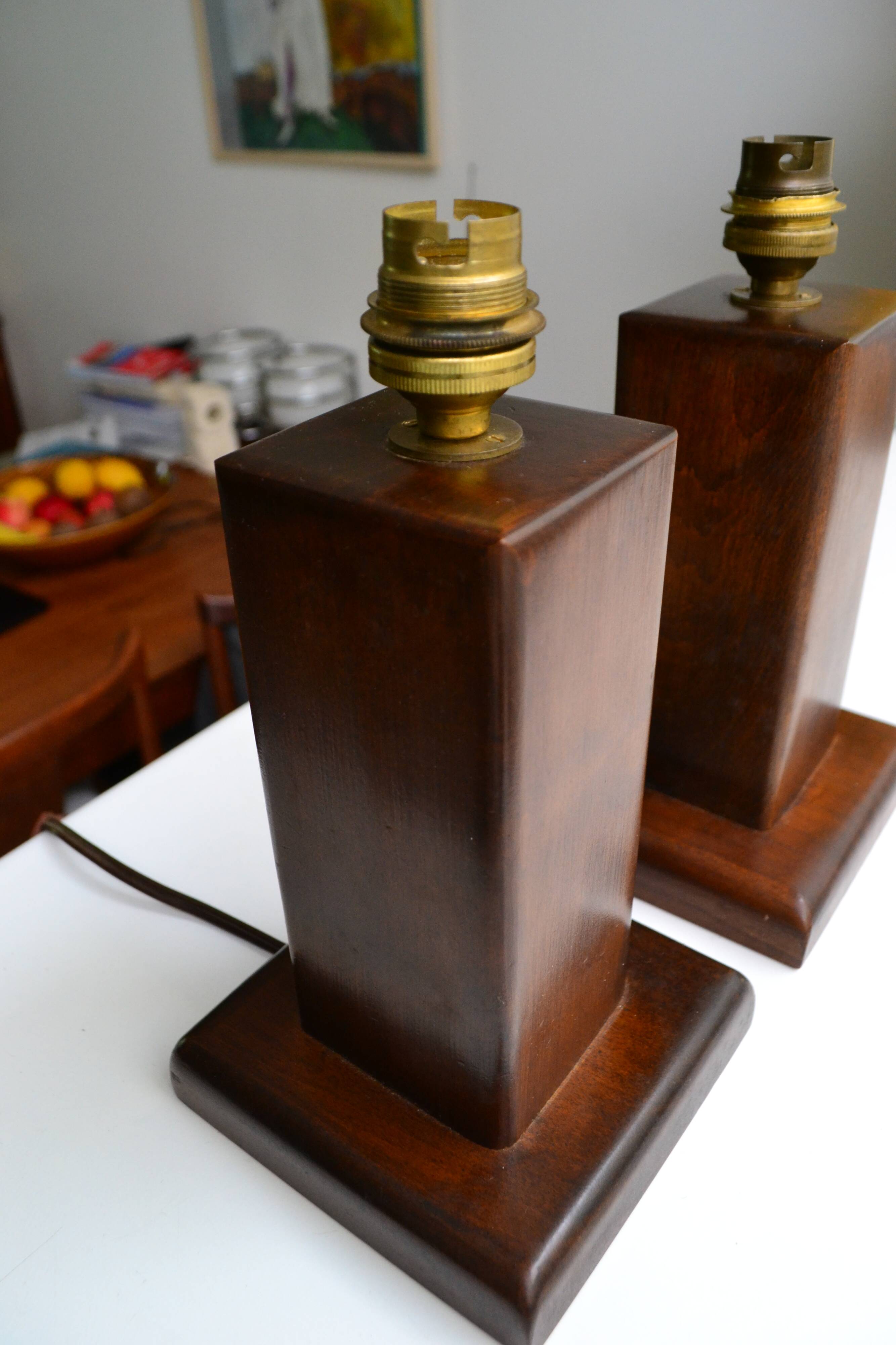 Pair of Art Deco lamps in solid mahogany