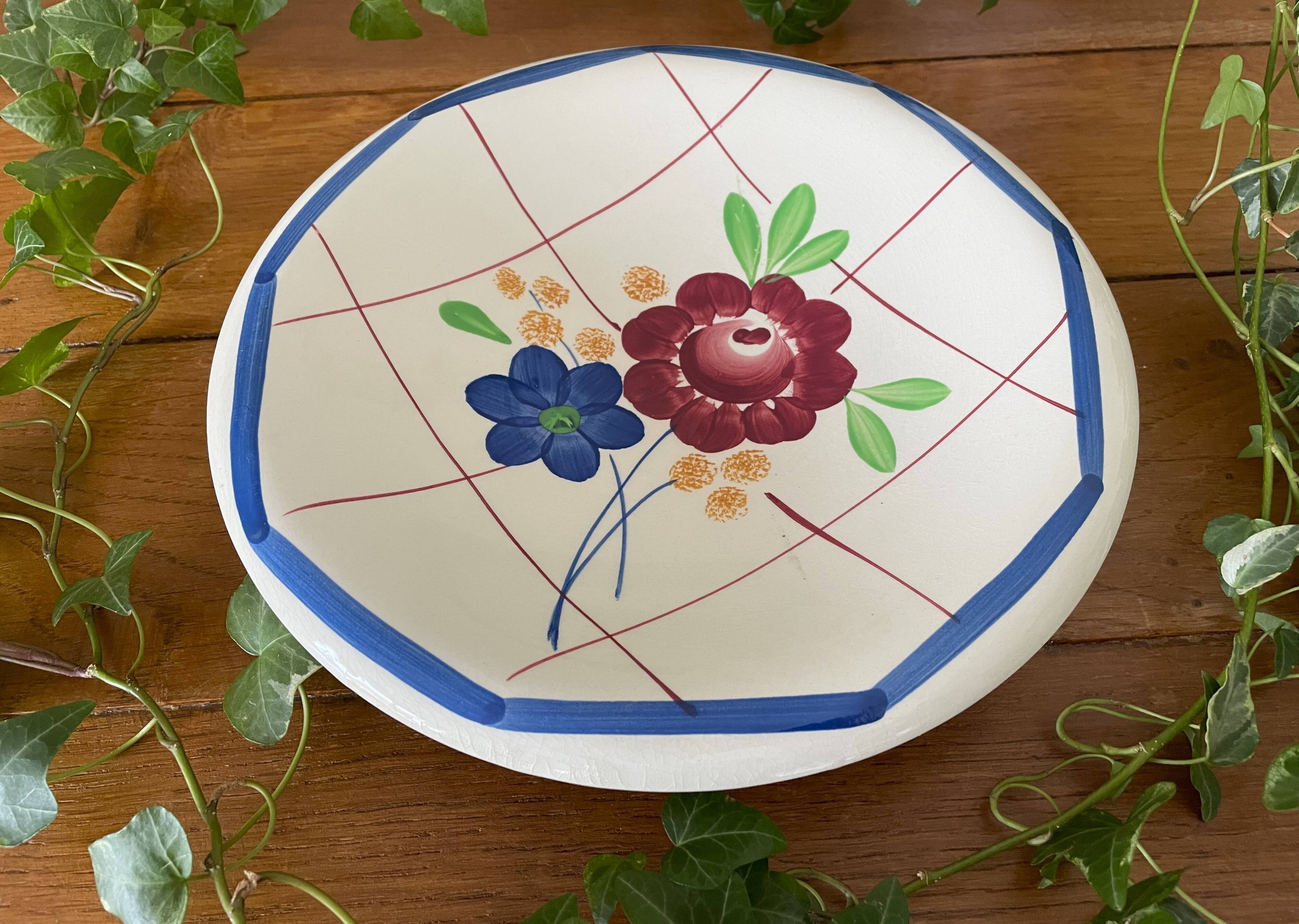 Antique salad bowl / fruit bowl on a pedestal in Gien earthenware