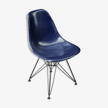 Chair design Charles and Ray Eames Herman Miller foot Eiffel edition DSR