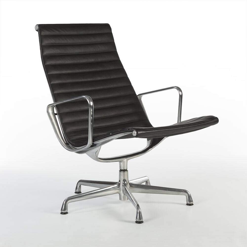 Chaise longue noire en aluminium Herman Miller Original Eames EA316 « Ribbed »