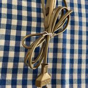 Lampe en bois sculpté Blanc d’Ivoire