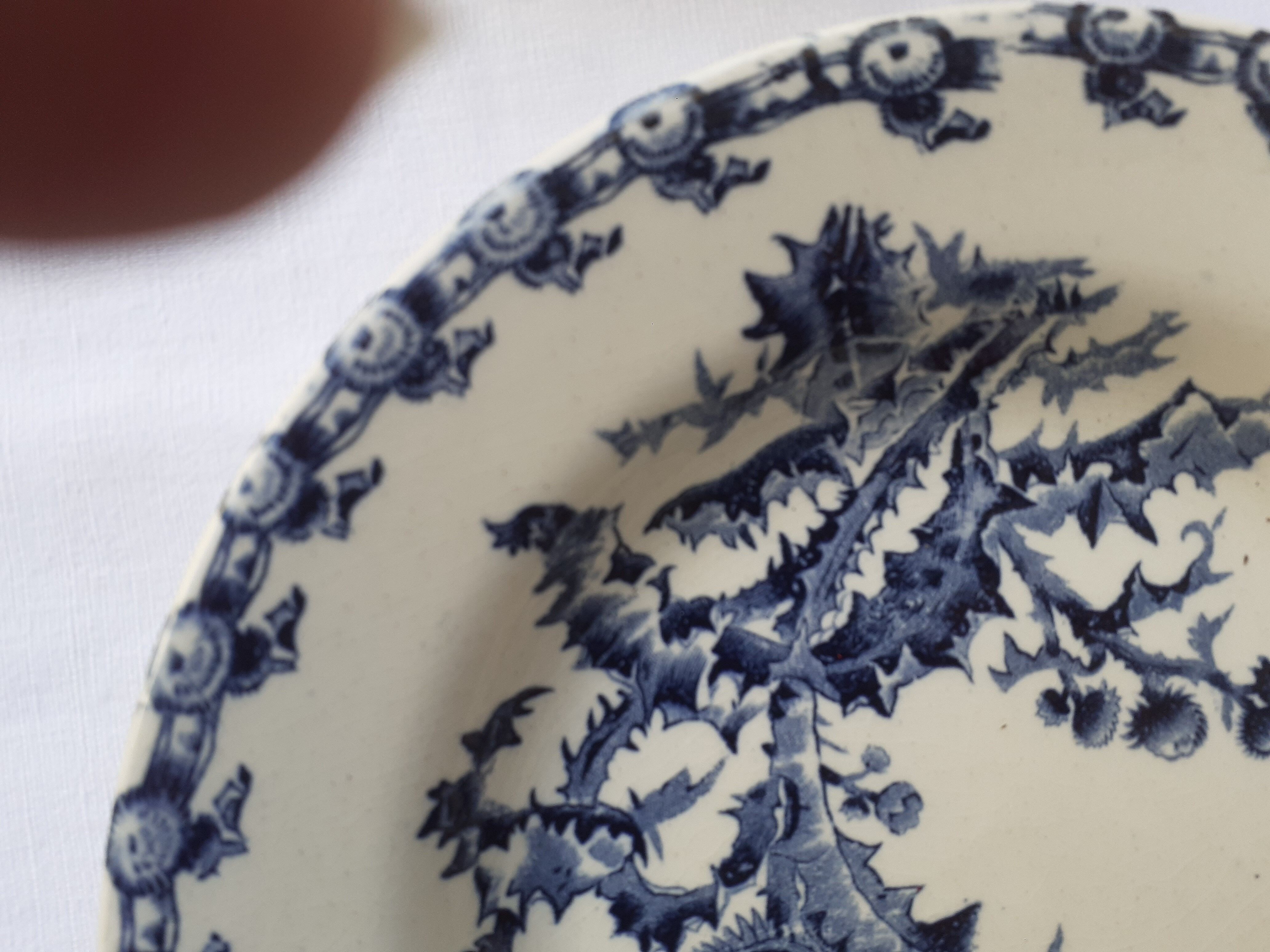 Set de 6 assiettes creuses Gien modèle chardon