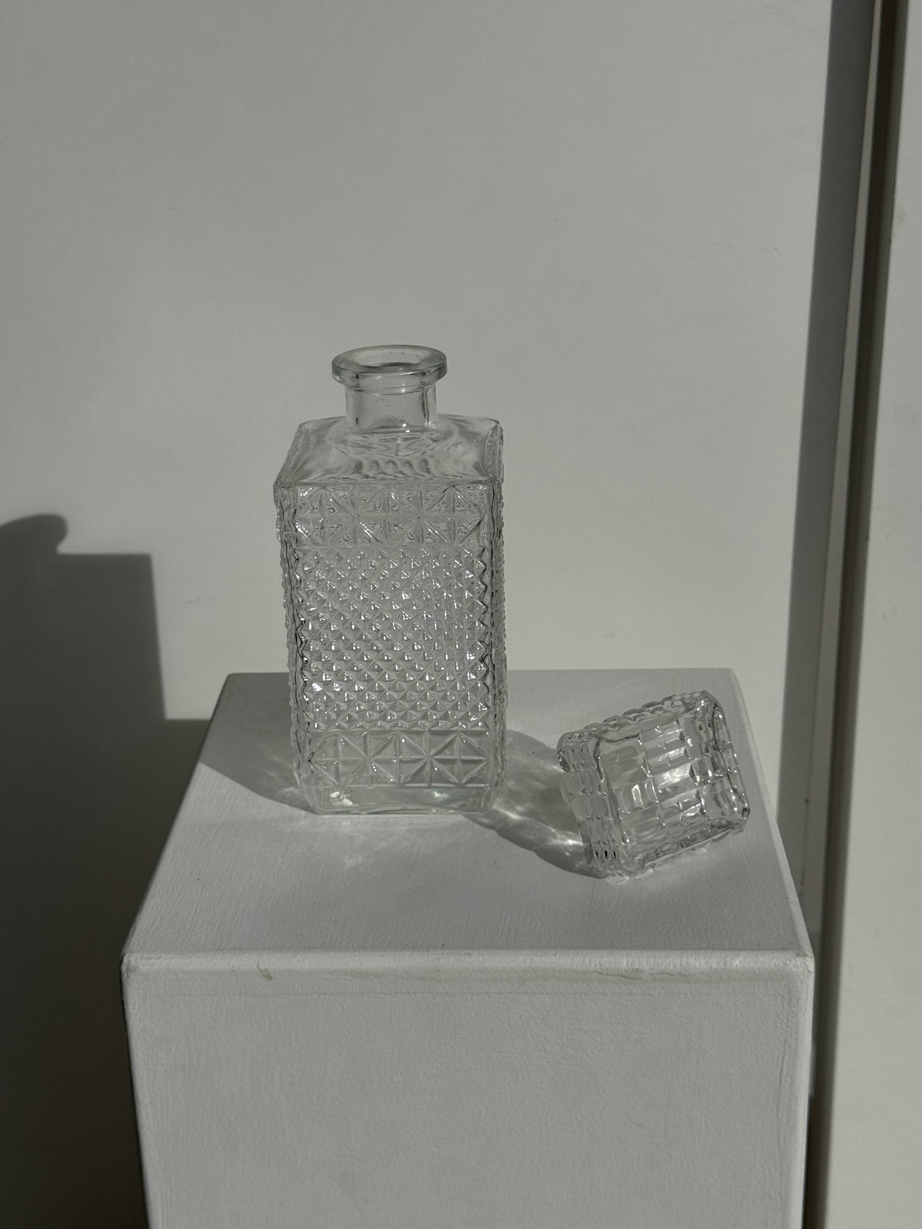 Vintage glass whisky carafe with diamond points H23 L9