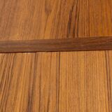 Scandinavian table with extensions