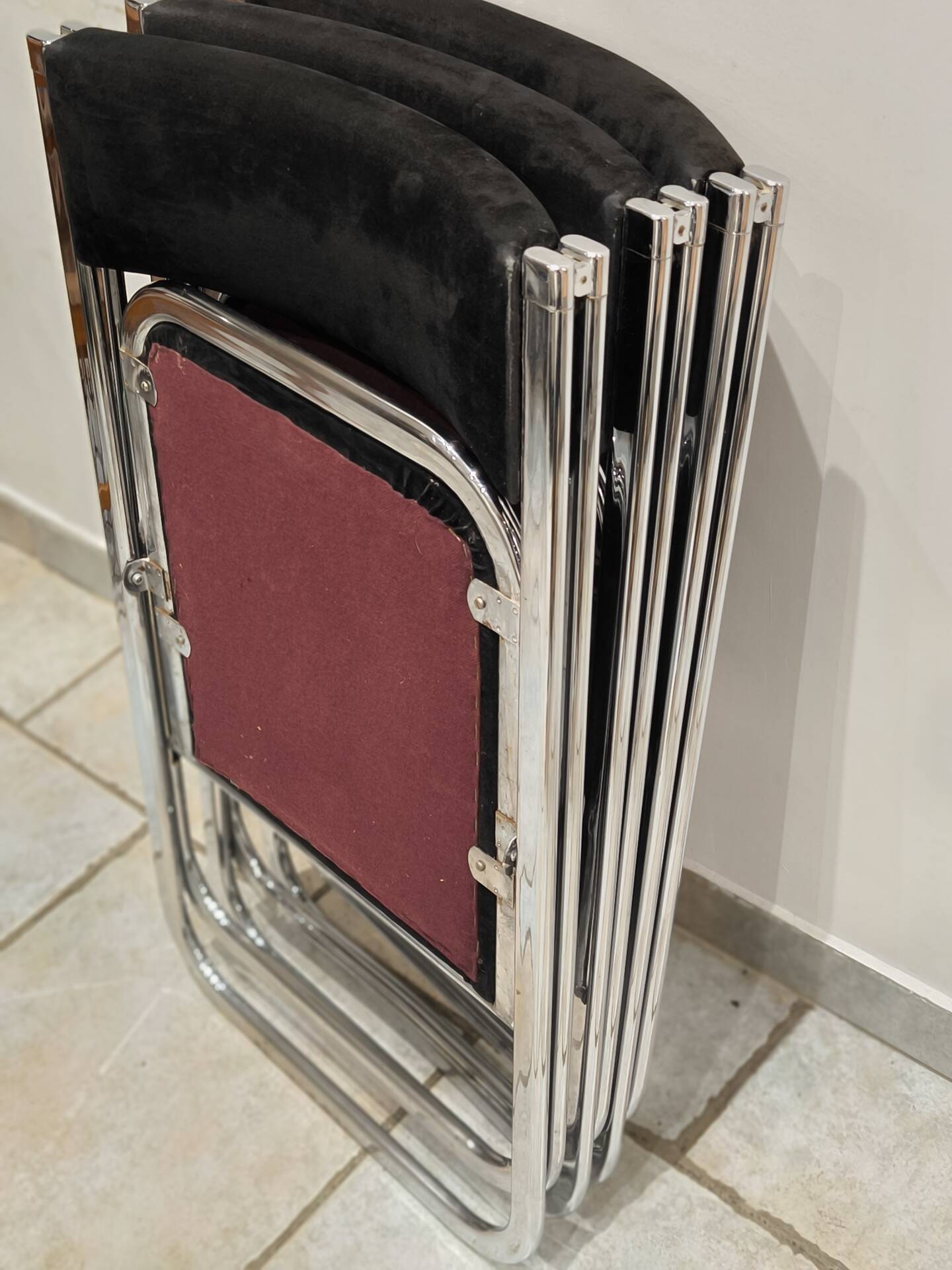 3 Tamara folding chairs from the 1970s