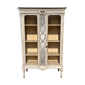 Vitrine Laquée Sculptée