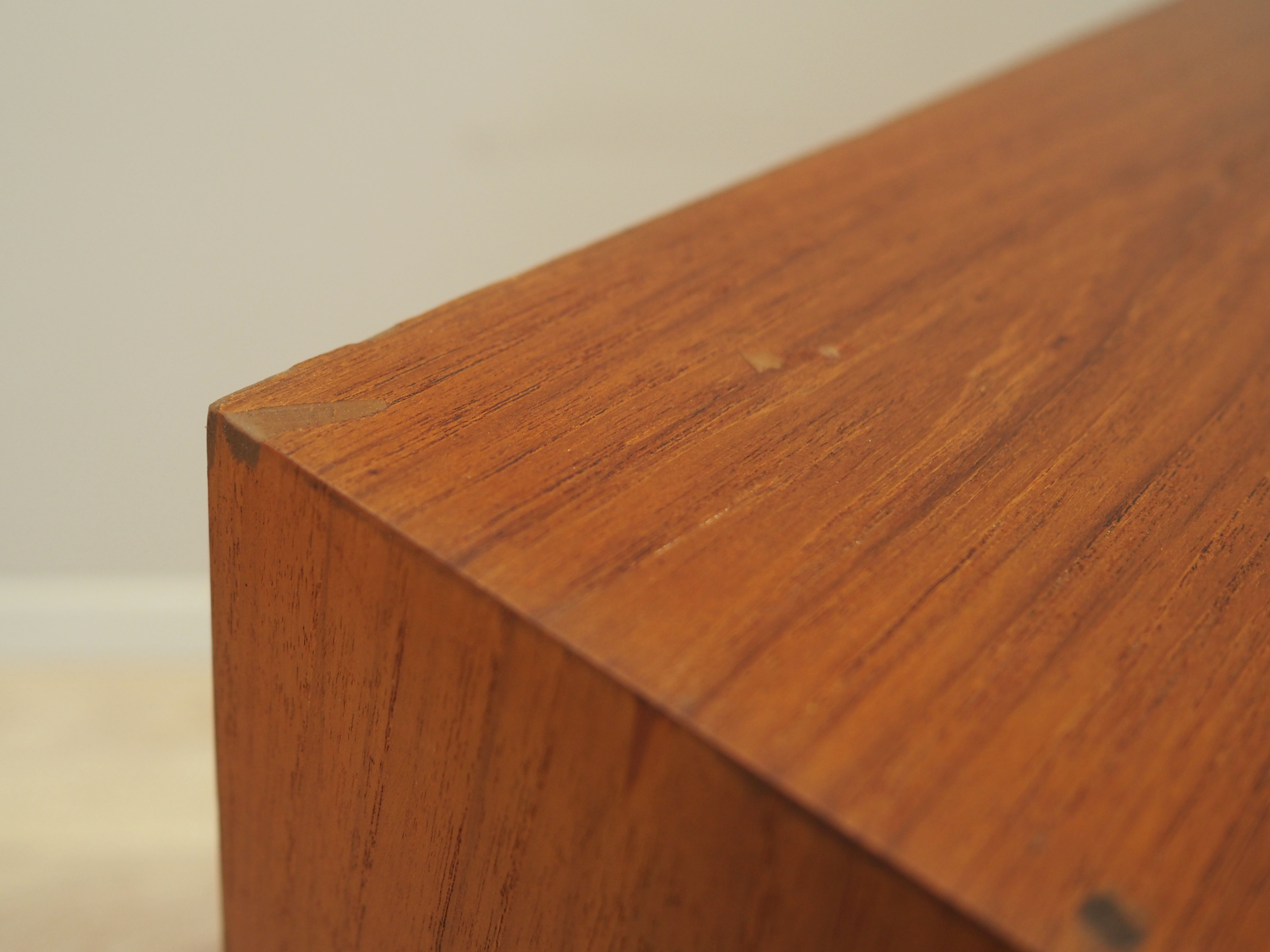 Commode en teck, design danois, années 1970, production: Danemark