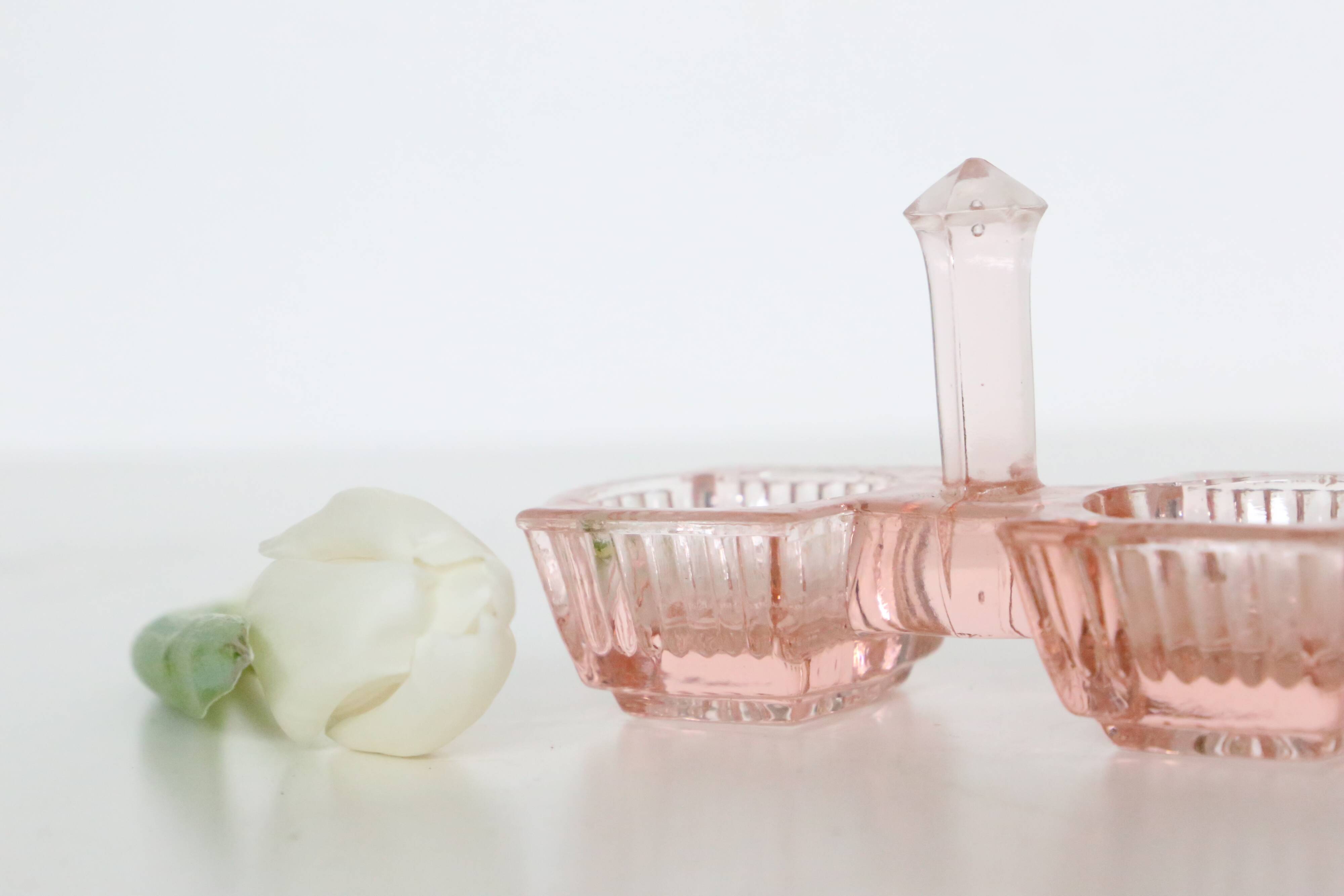 Servant salt pepper in pink glass, molded glass, vintage french, authentic