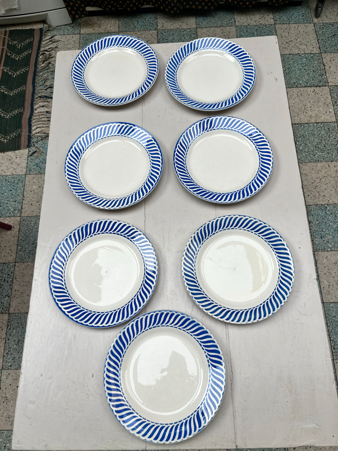 7 dessert plates