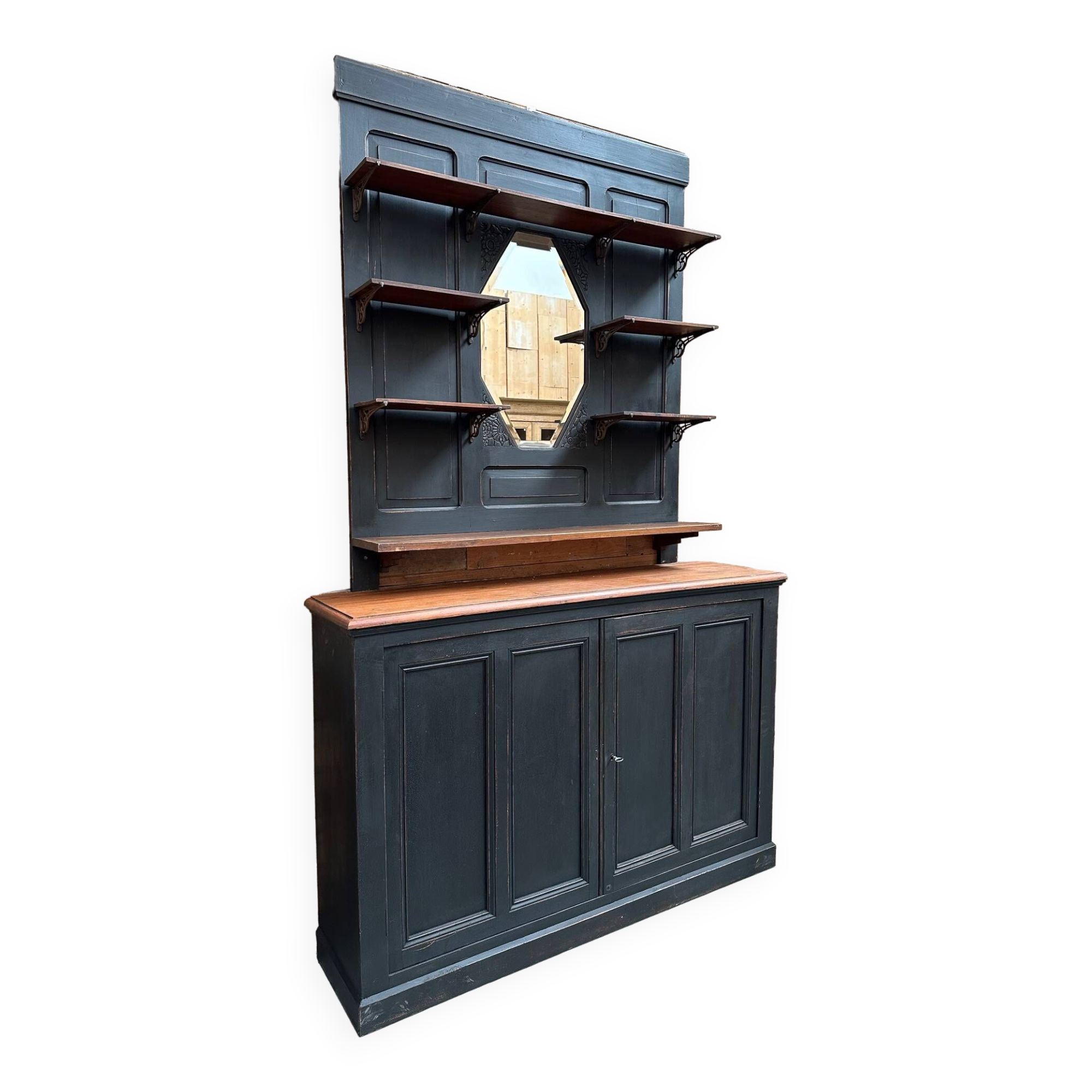 Back of bar early 20th century