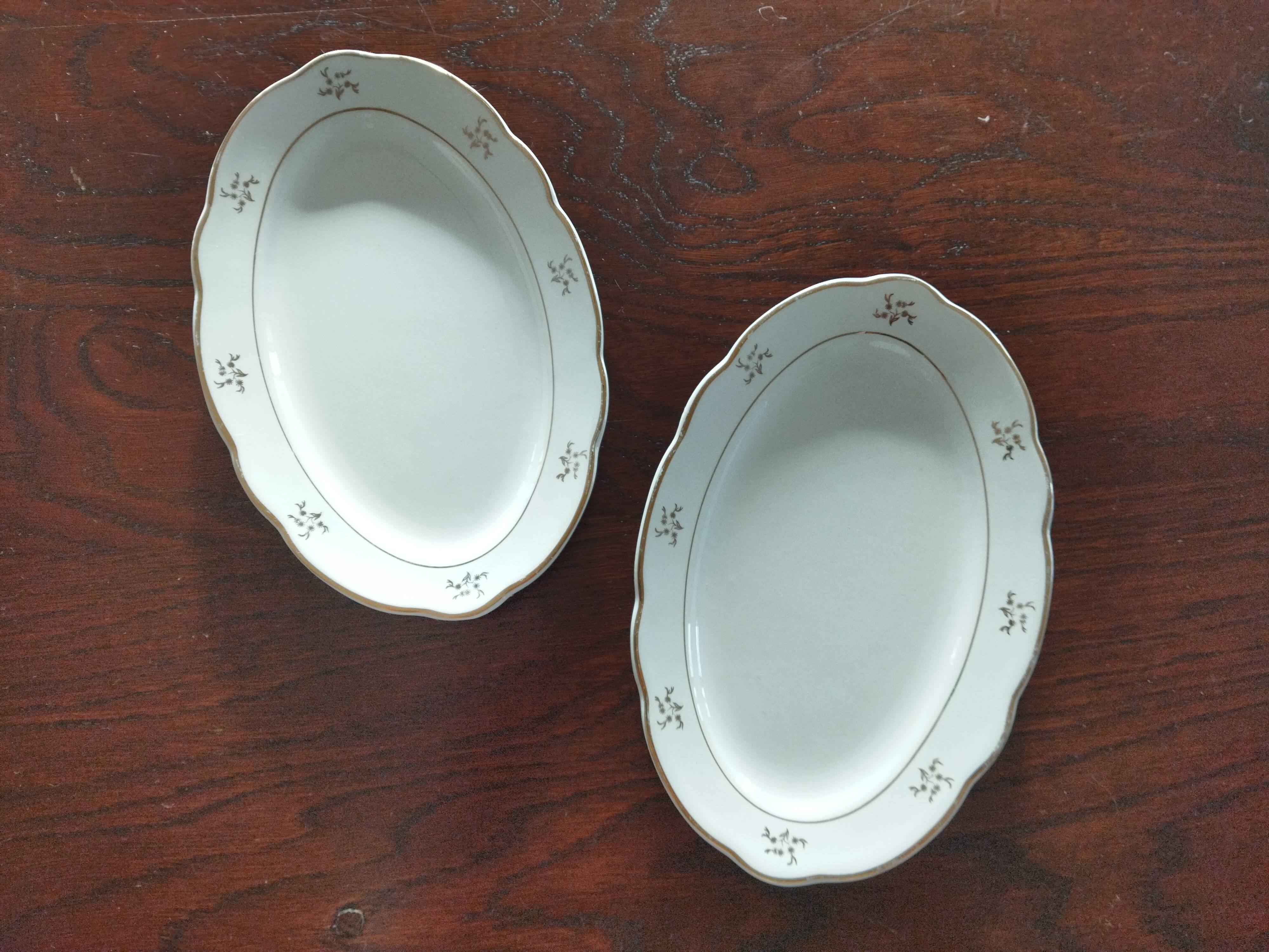 Raviers Villeroy & Boch Mettlach ivory and gold, model 7101