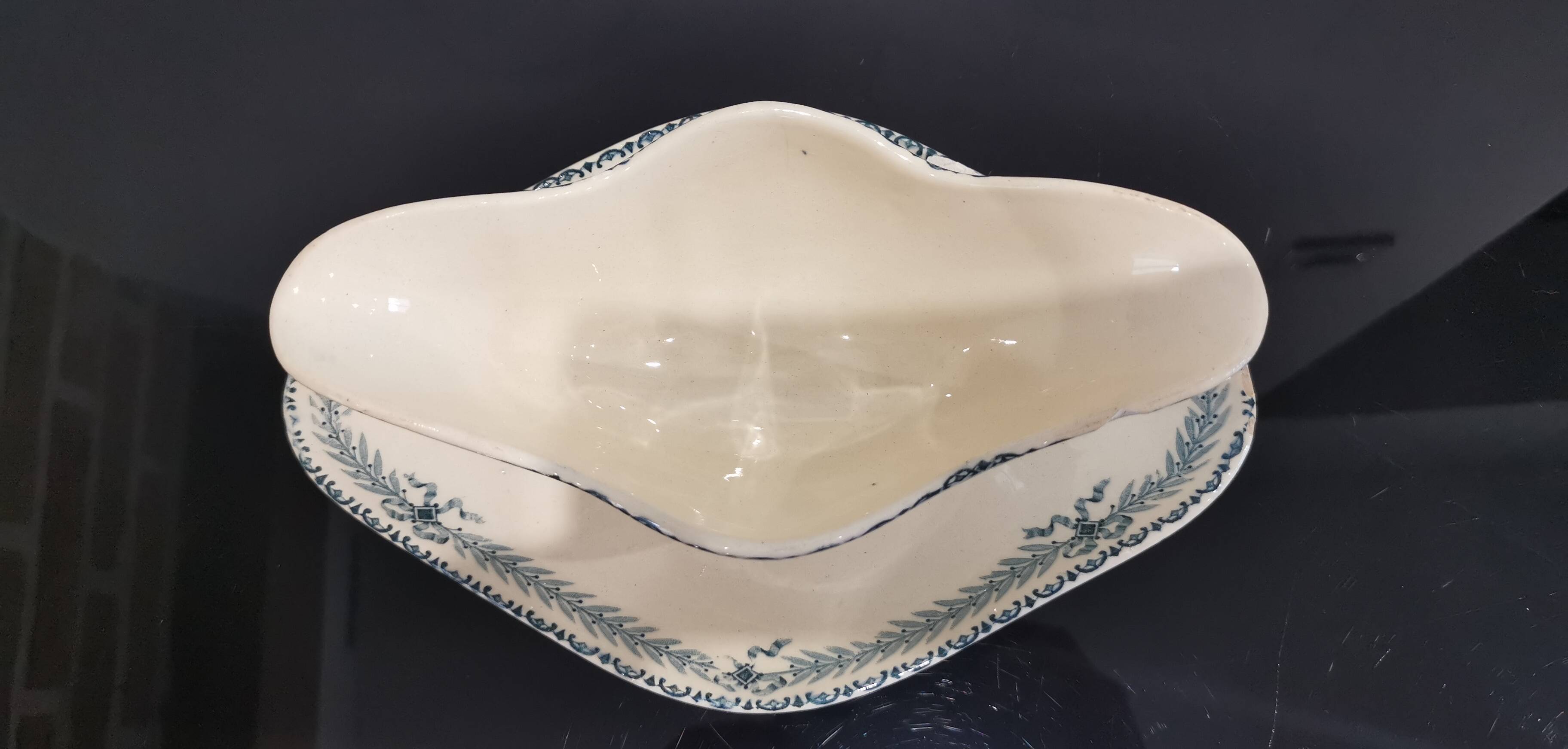 Old Choisy Le Roi earthenware gravy boat, Chinon decor