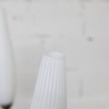 Lampadaire à 3 branches de 1960 laiton doré, fonte et opalines