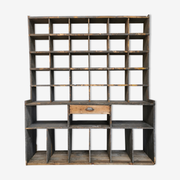 Trade furniture with lockers library