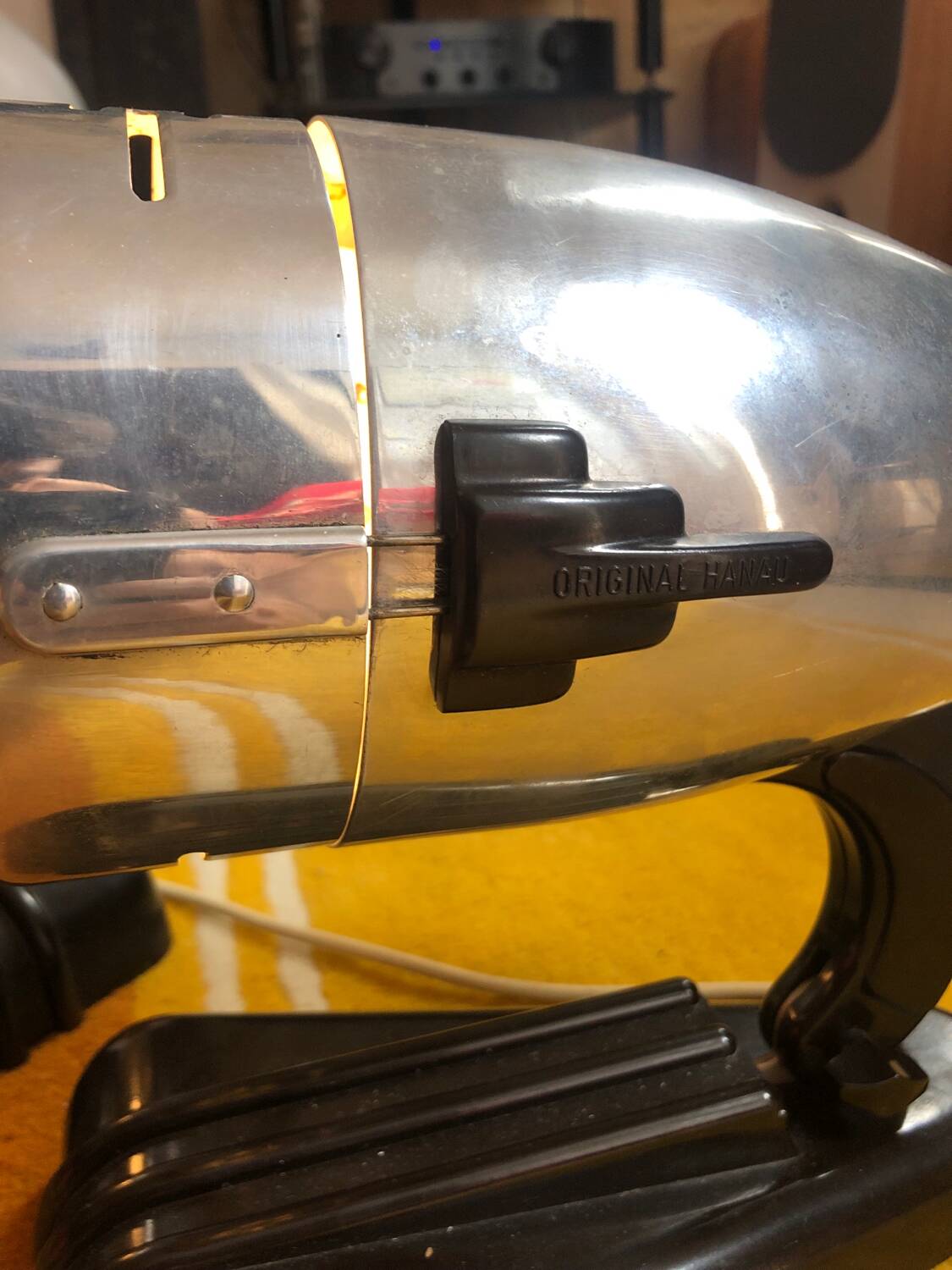 Pair of Hanau lamps, streamline design