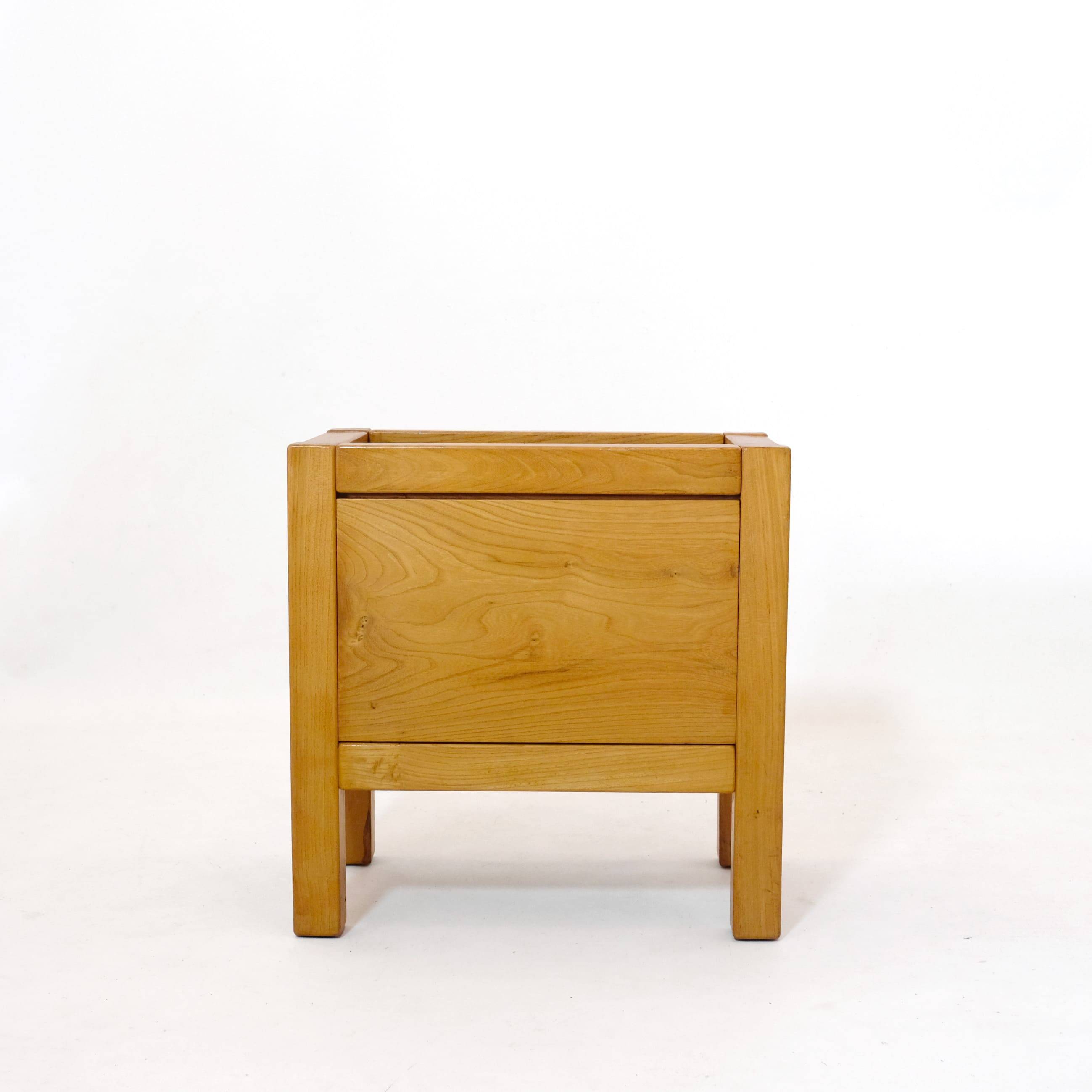 Solid wood planter from the 1970s-1980s.