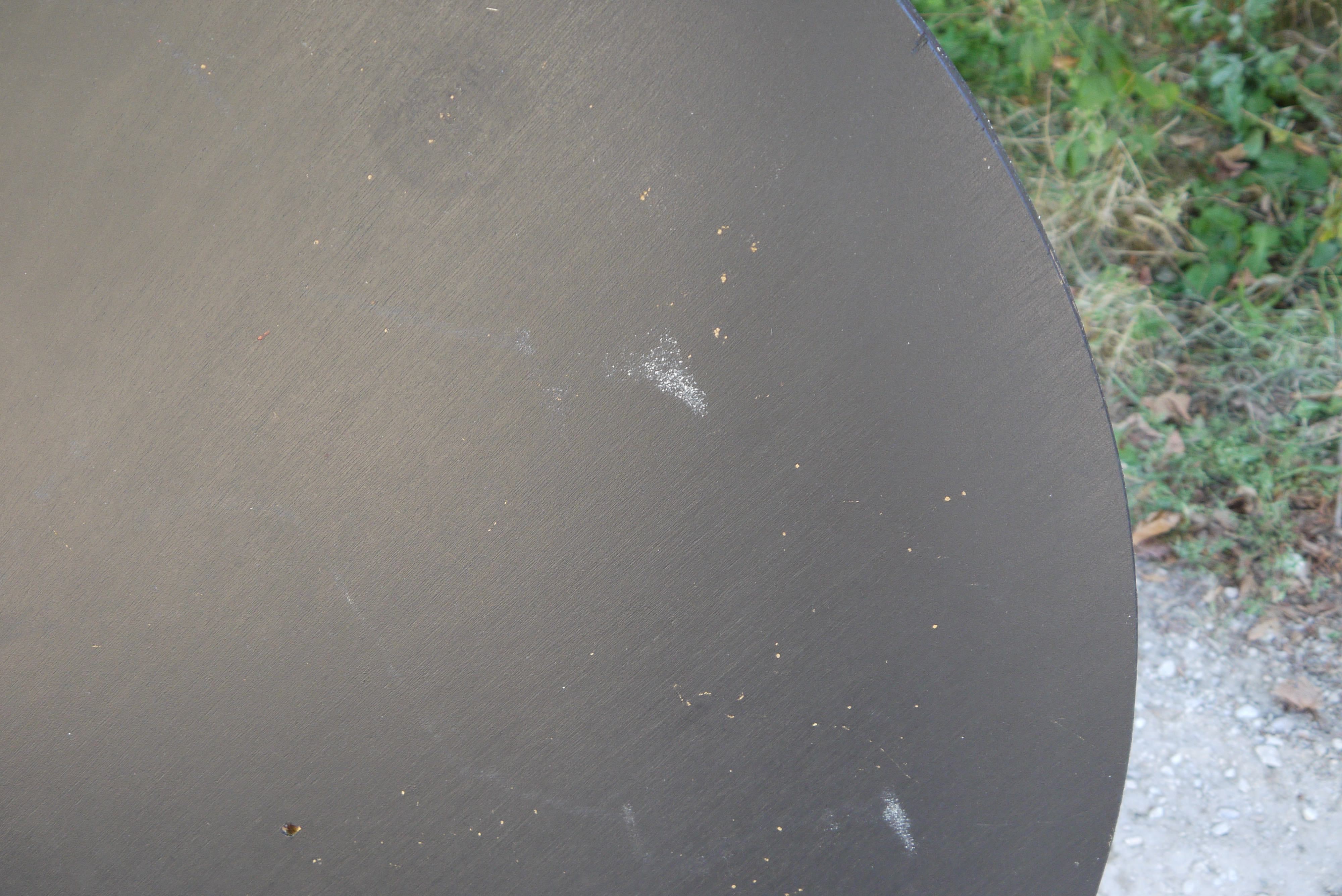 Central table leg gilded and black