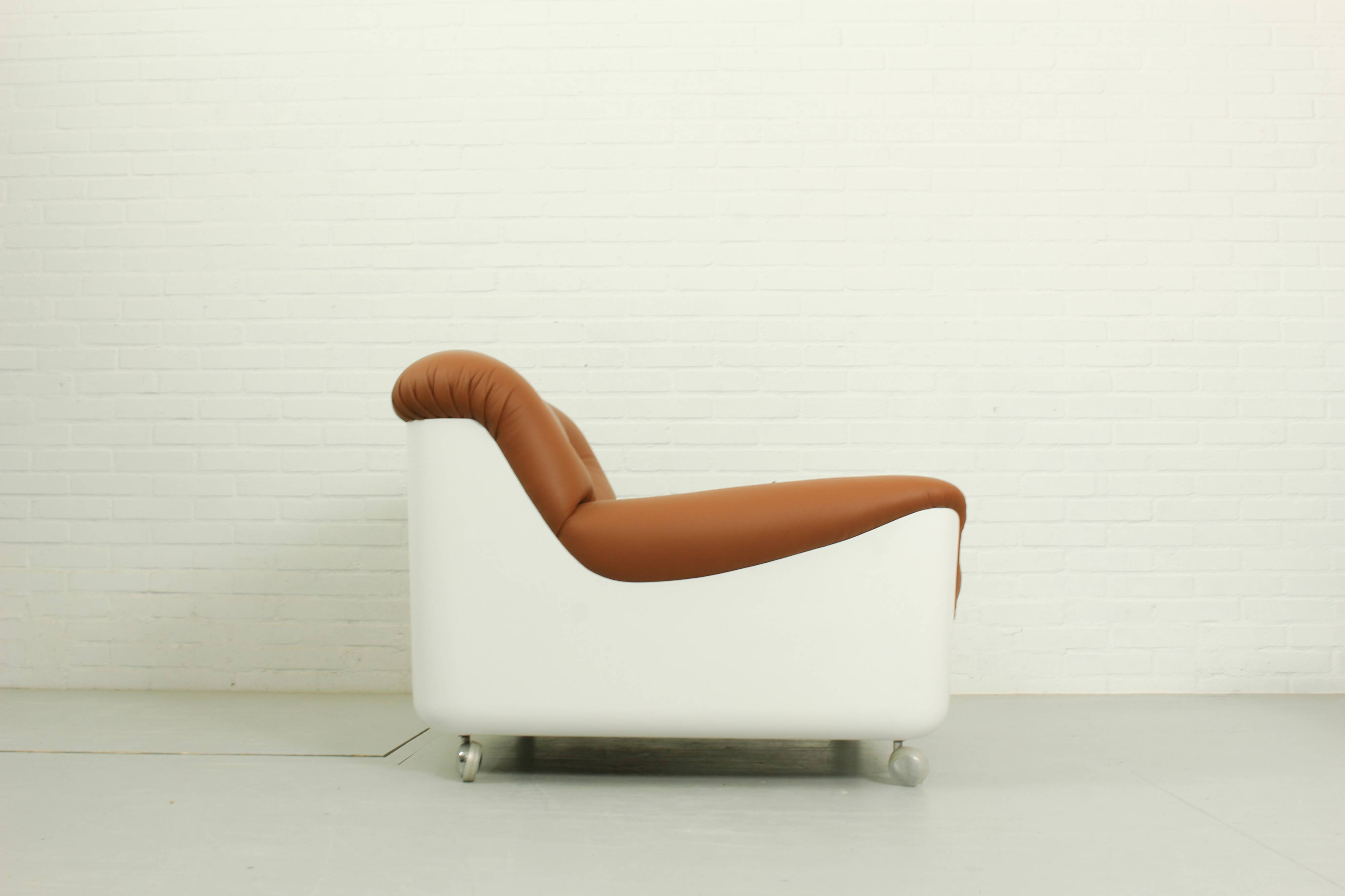 Space Age Fiberglass Lounge Chair in cognac leather, 1970s
