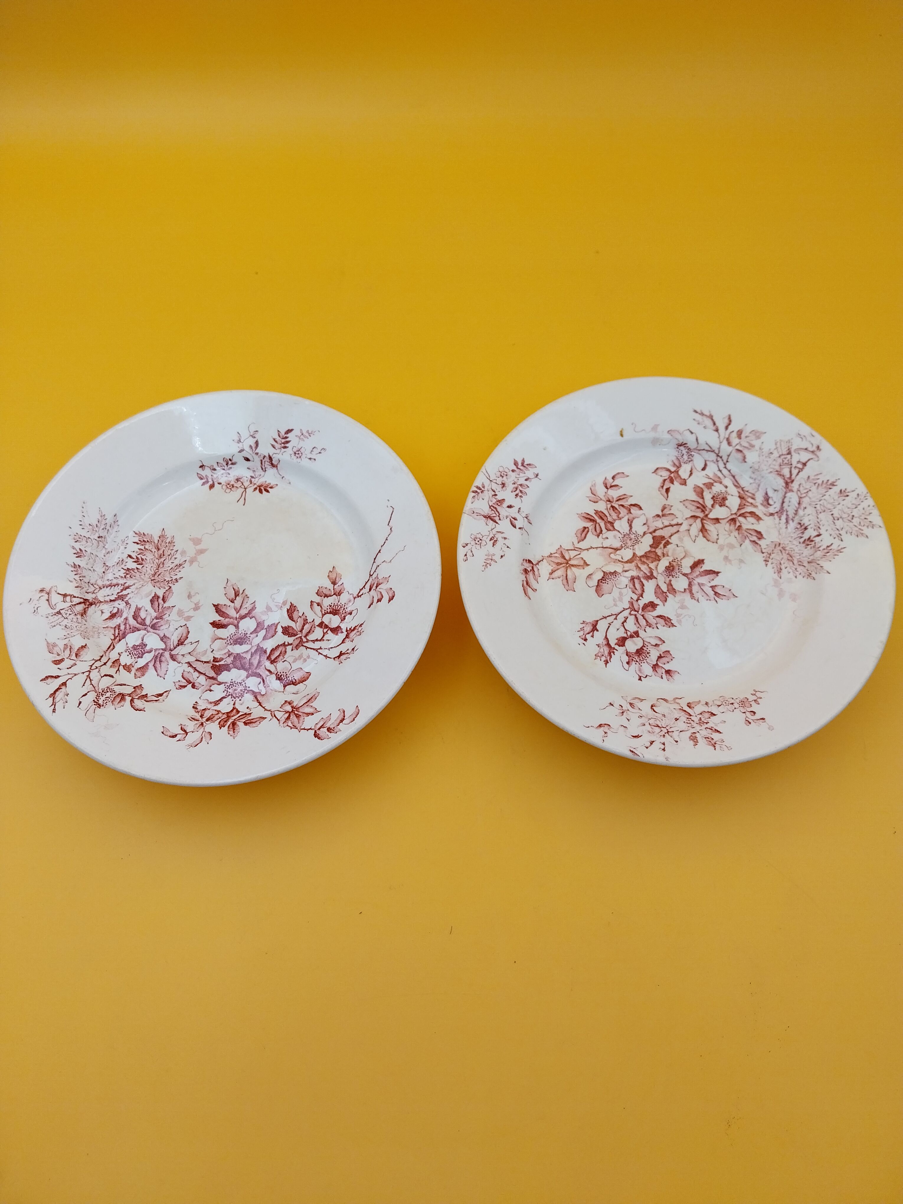 2 Compotiers Choisy le Roi Avellan Boulenger ironstone floral decoration red