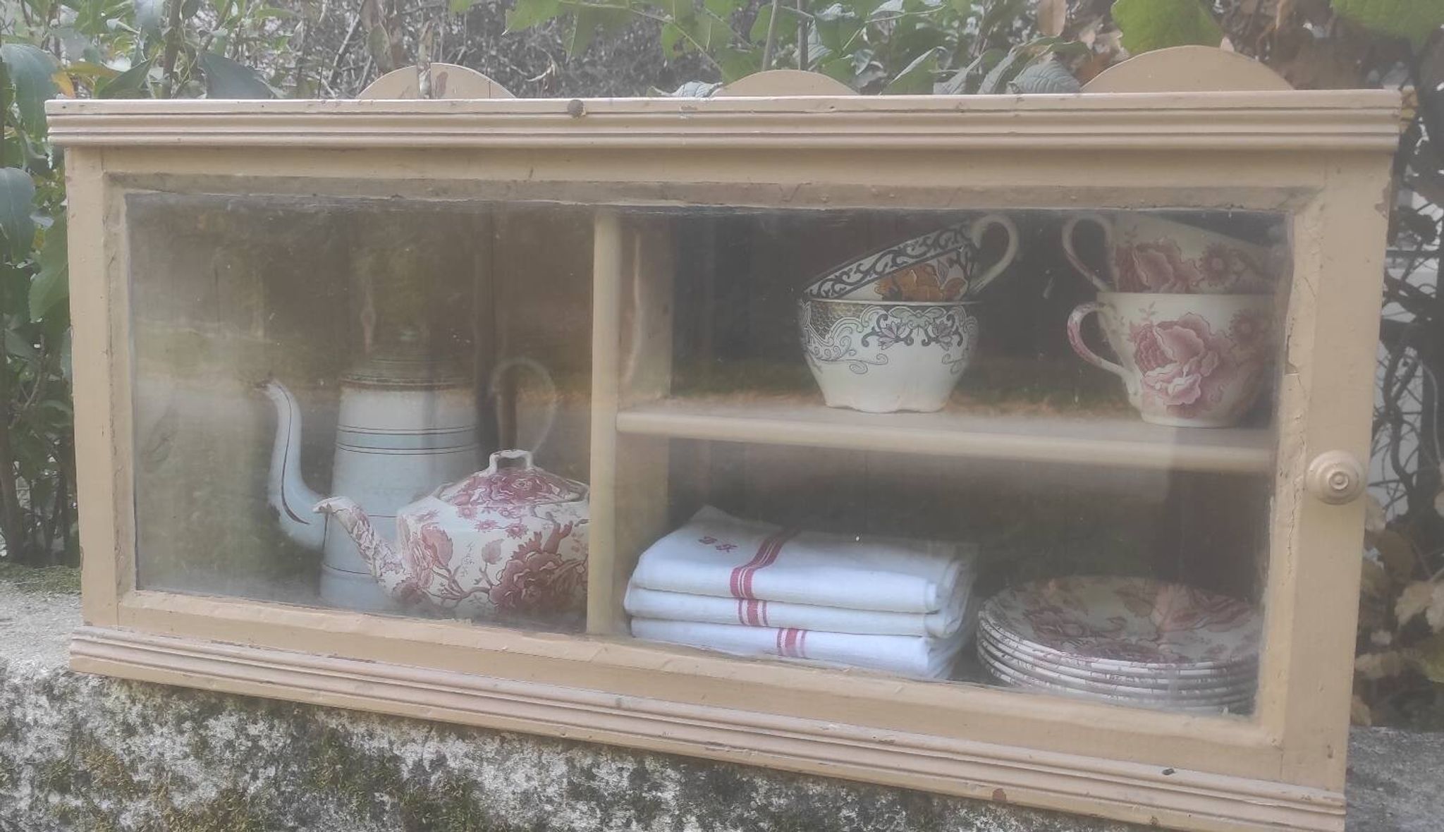 Glass shelf