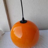 Suspension in orange opaline